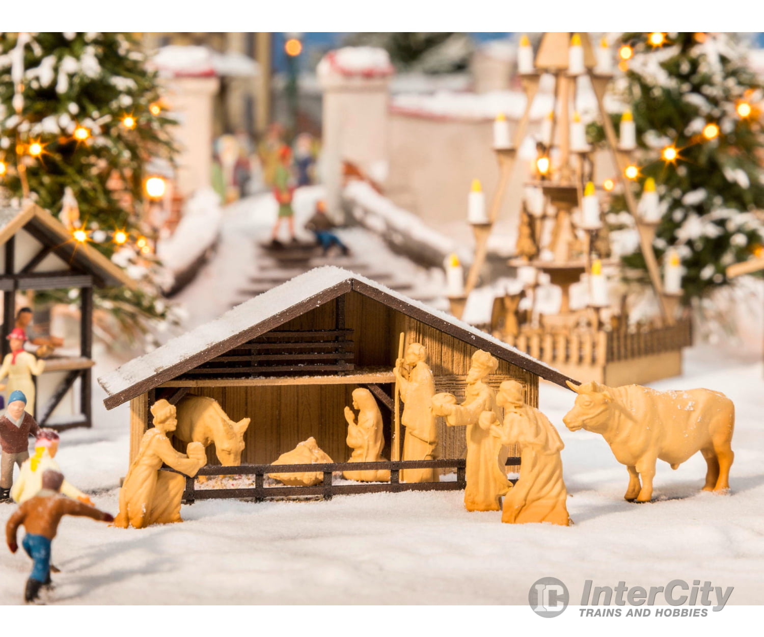 Noch 14394 HO Christmas Market Nativity Scene with Wood Look Figures Scenery Details