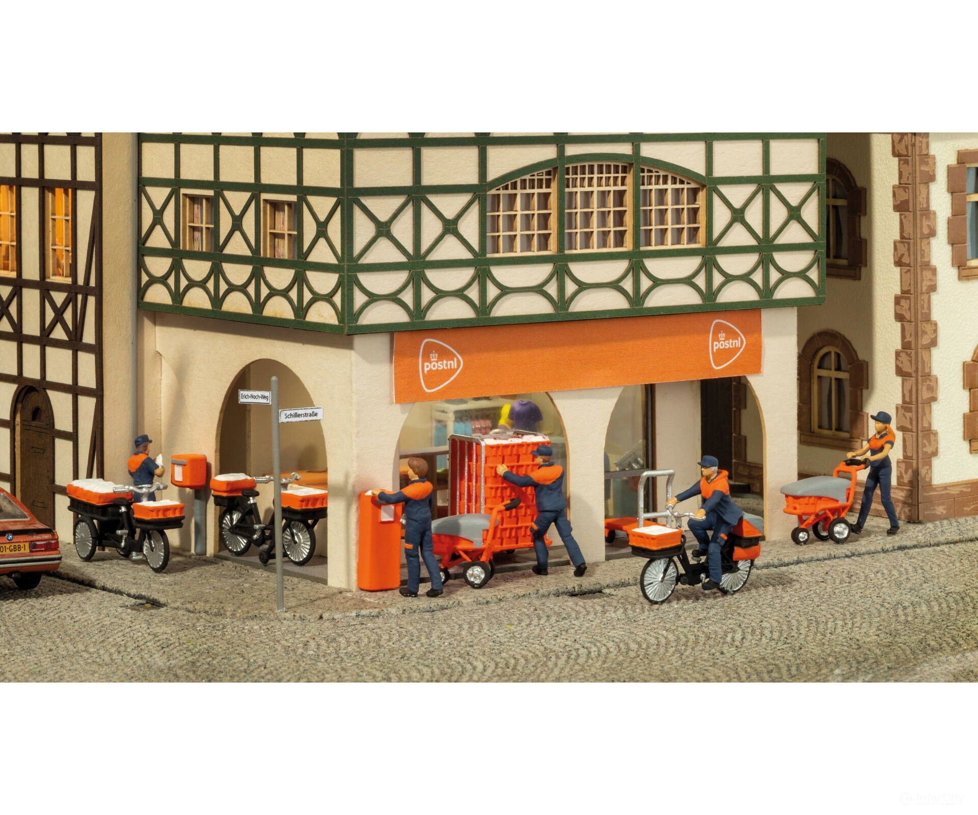 Noch 16264 HO Themed Figures Set ‘Post Netherlands’ Figures