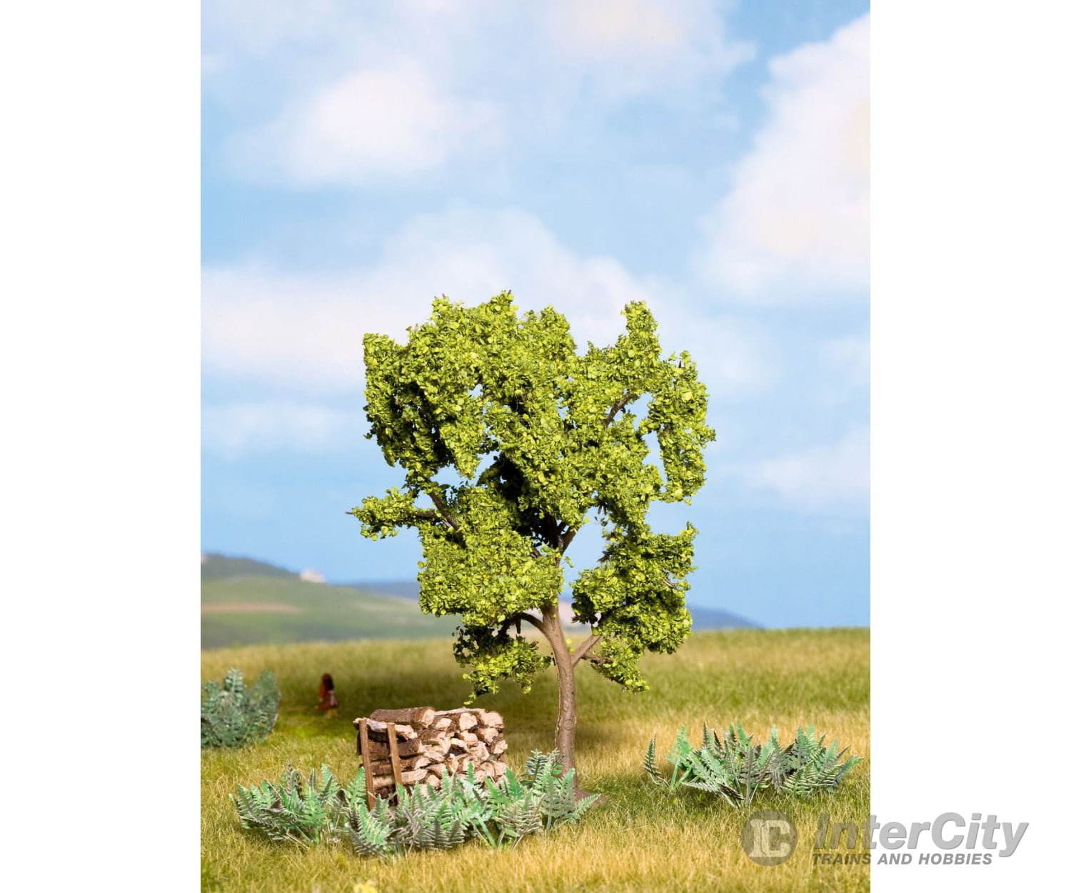 Noch 21600 HO TT N Pear Tree Green Trees & Vegetation