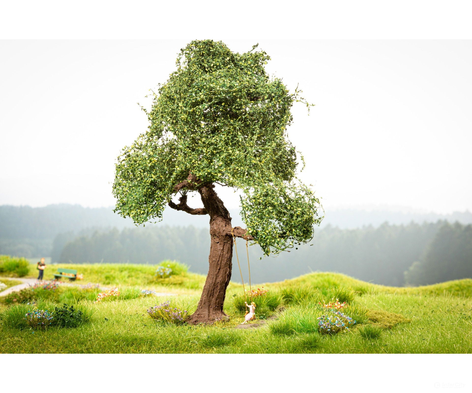 Noch 21768 HO micro-motion Tree with Swing Trees & Vegetation