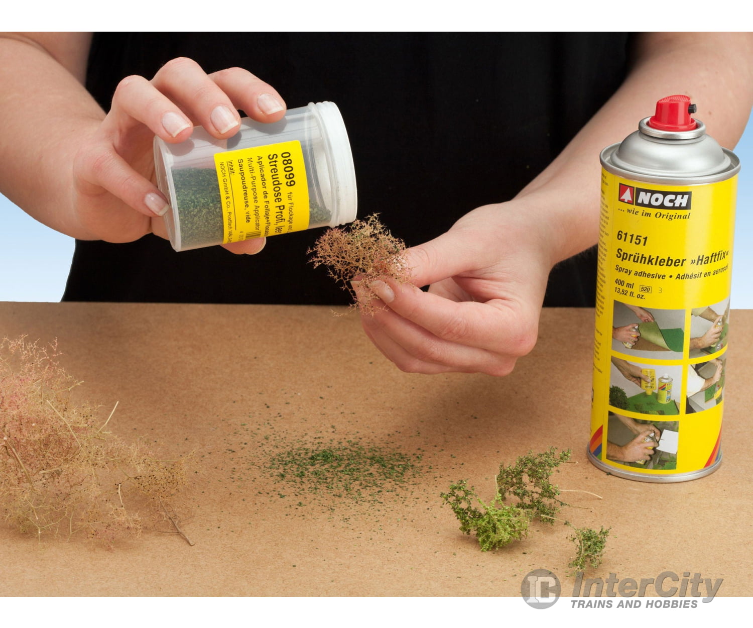 Noch 23102 Embankment Vegetation Trees & Vegetation