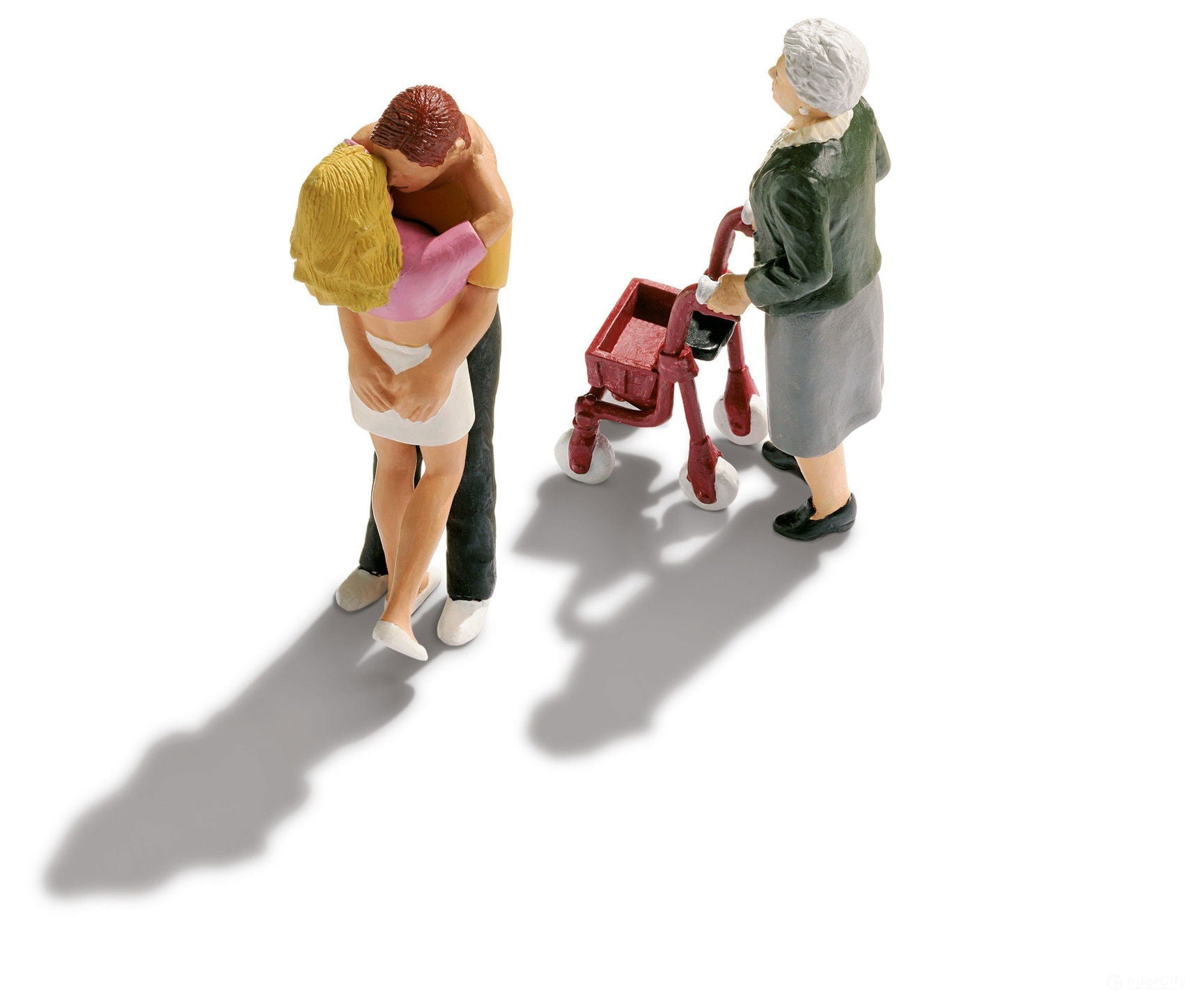 Noch 36510 N Kissing Lovers Figures