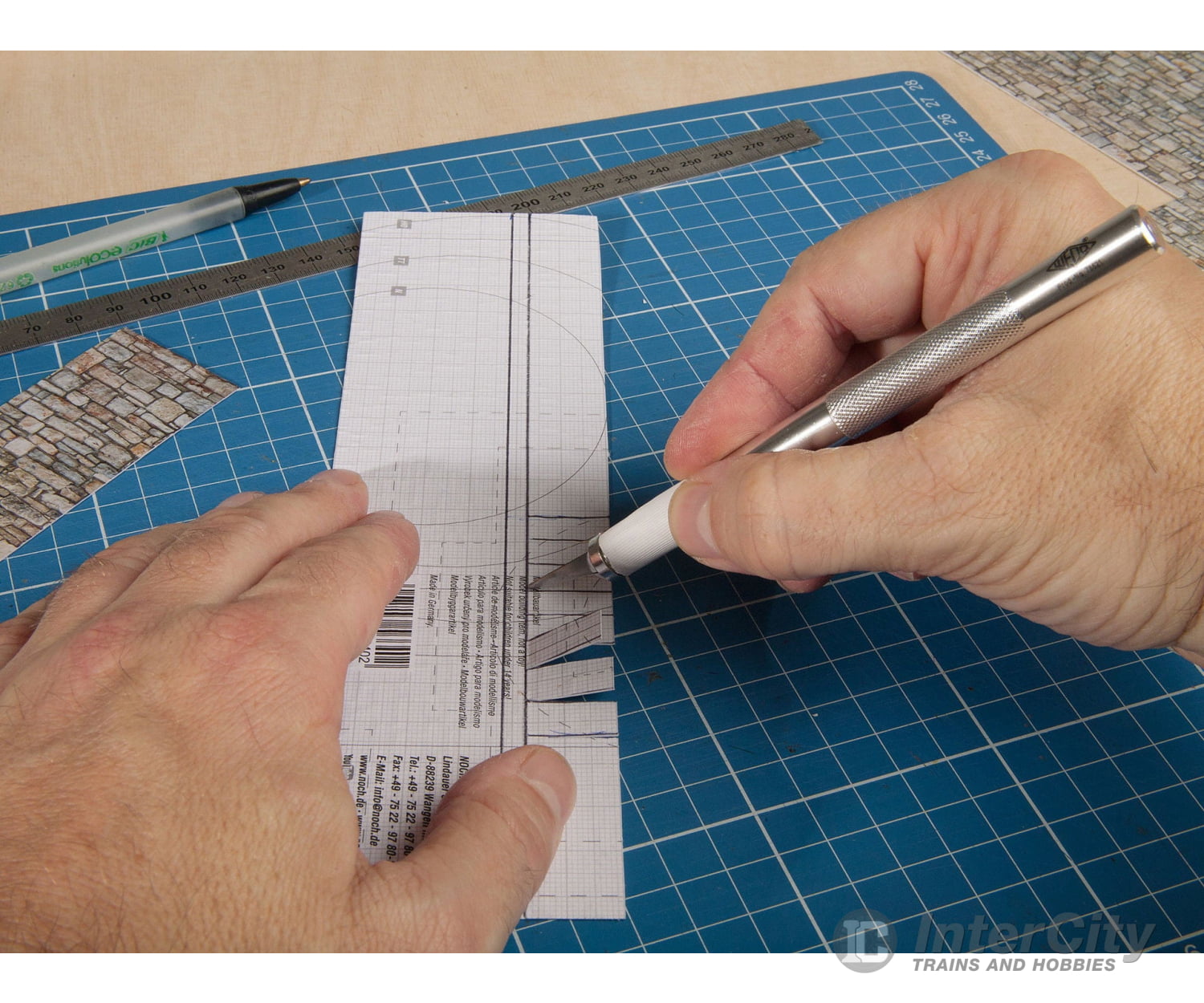 Noch 56970 N 3D Cardboard Sheet ’Plain Tiles’ Other Scenery