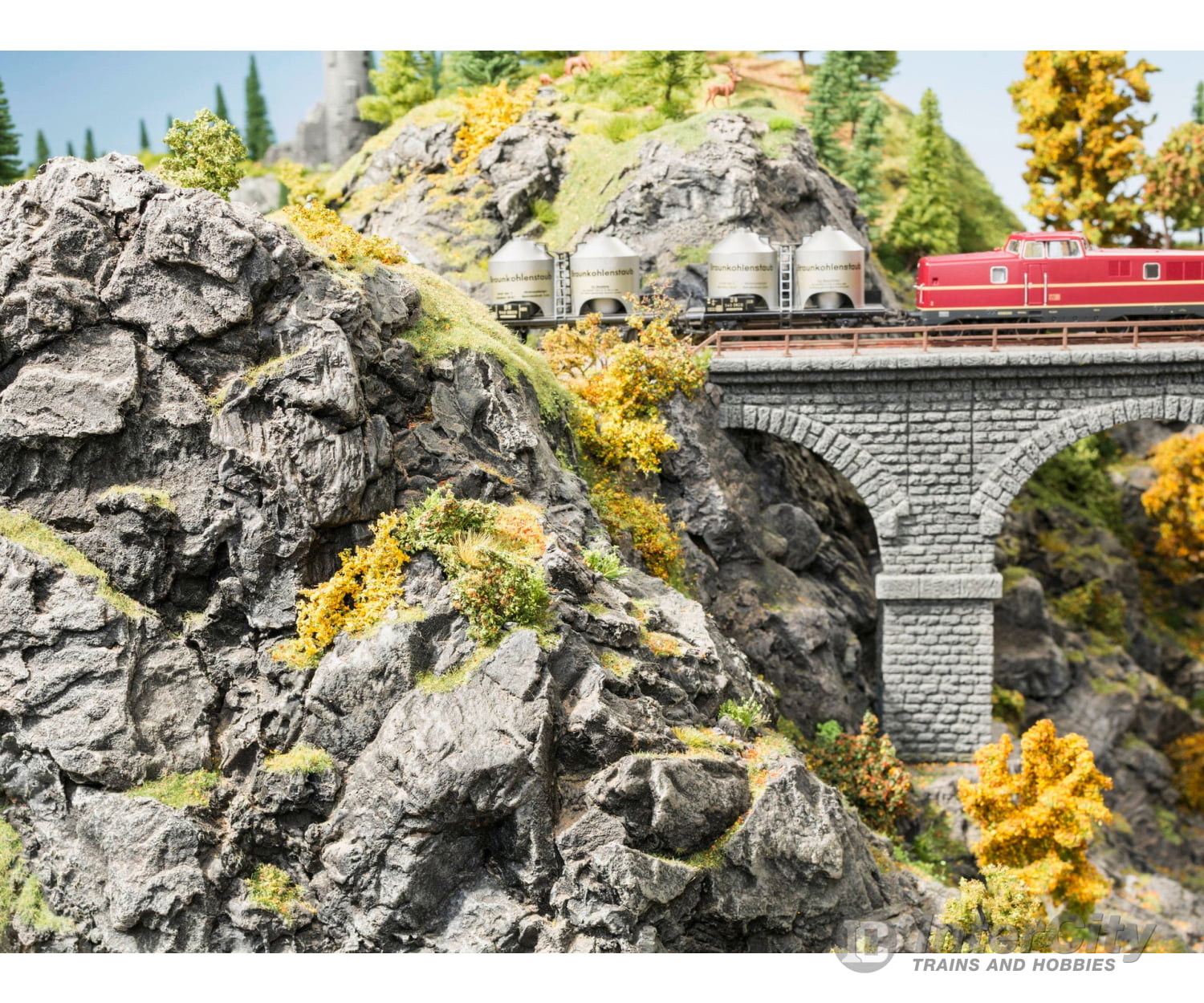 Noch 58462 HO N Z Rock Wall ’Basalt’ Other Scenery