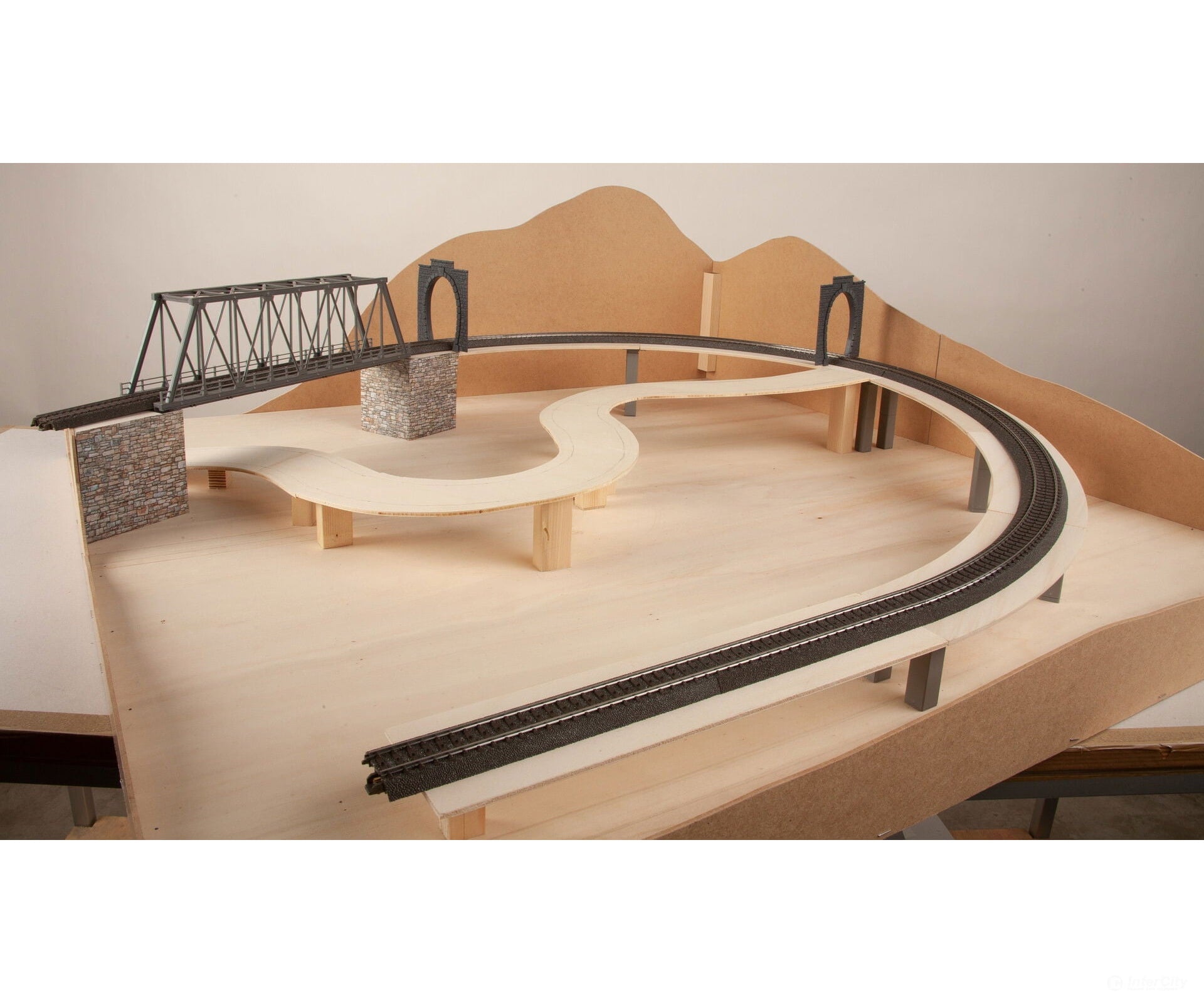 Noch 60804 HO Starter Set Model Railway Layout Construction Landform Building