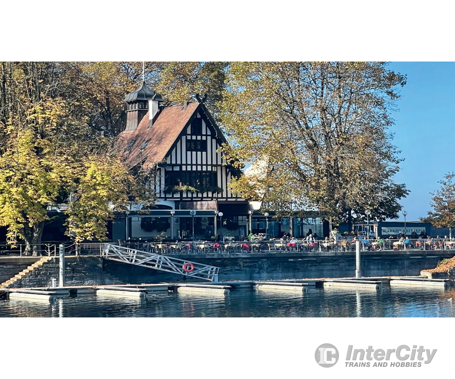 Noch 63401 N Tavern with Beer Garden Structures