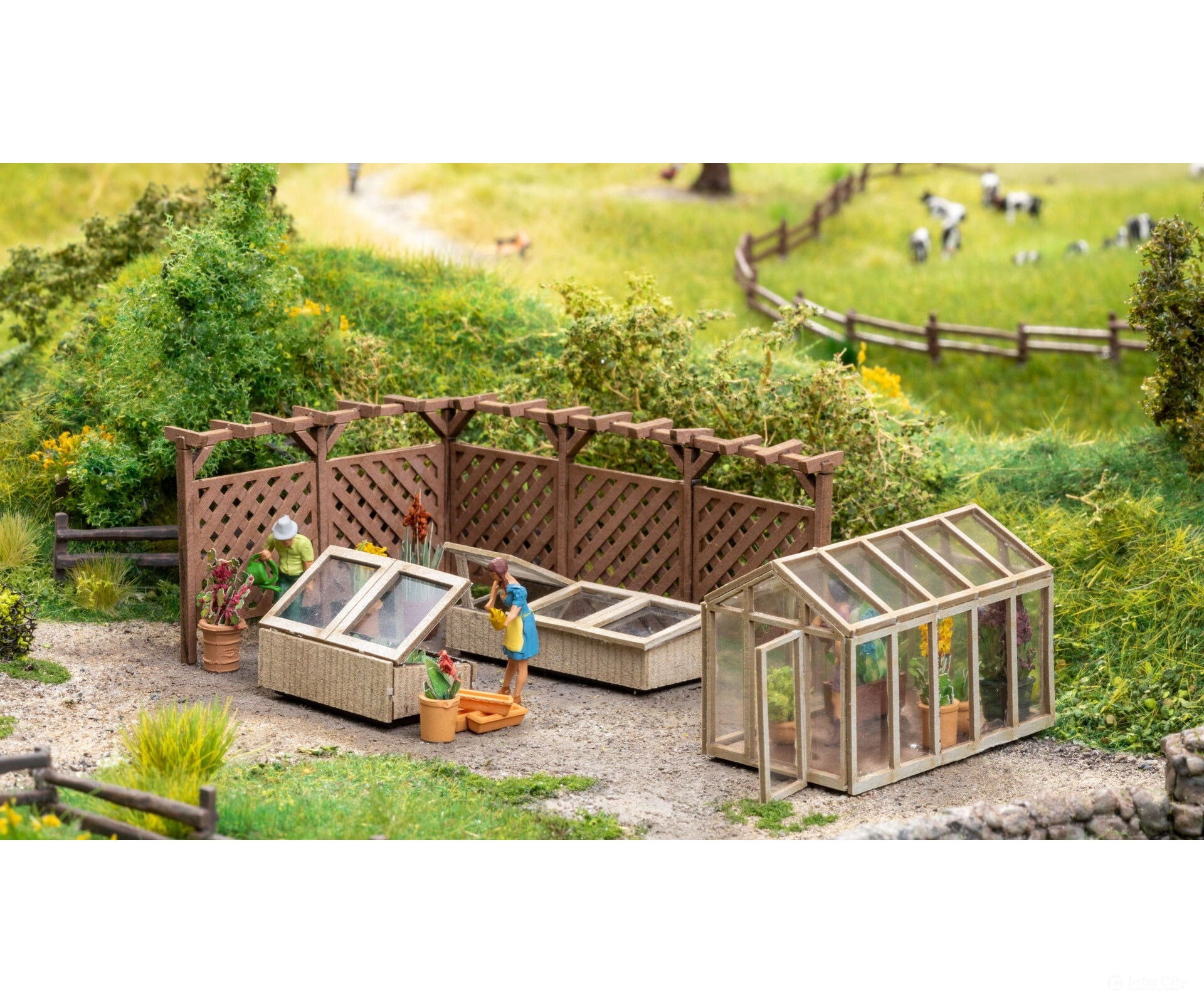 Noch 66805 HO Laser-Cut Decoration Set ’In the Garden’ Structures