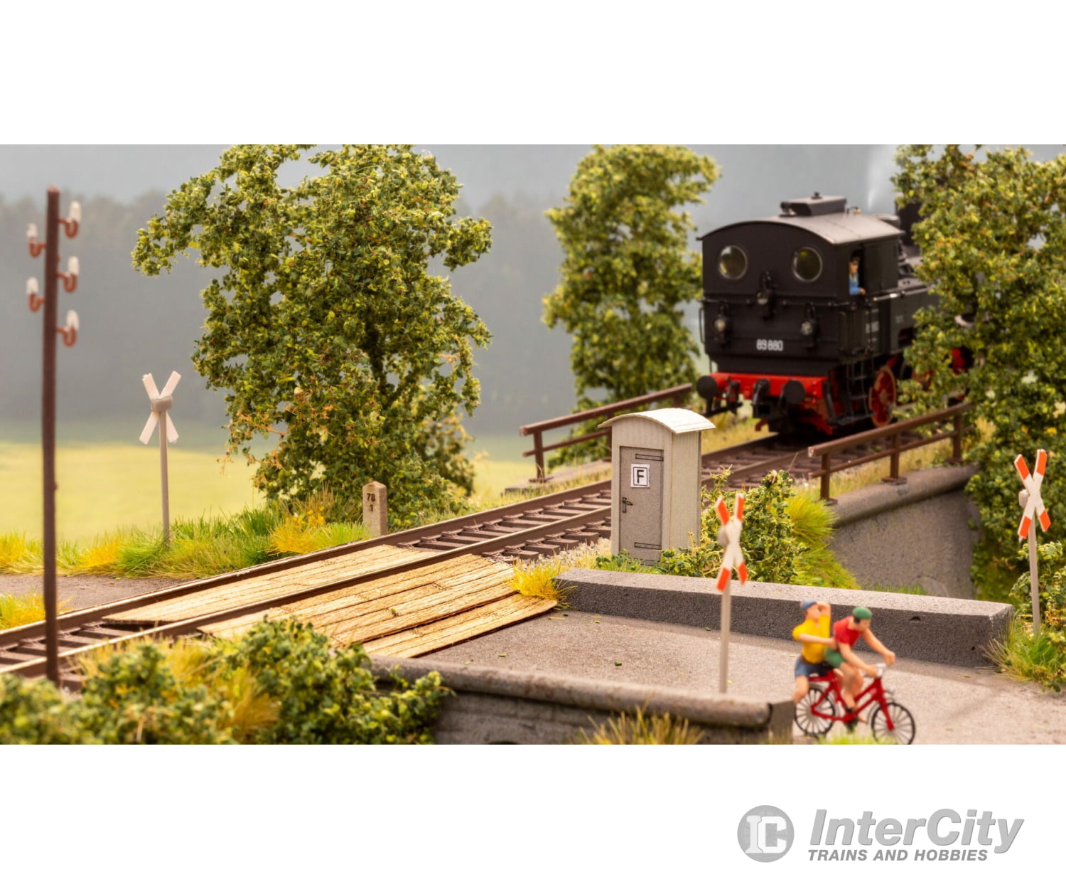 Noch 66811 HO Laser-C. Deco. Set ’Right & Left Along the Tracks’ Structures