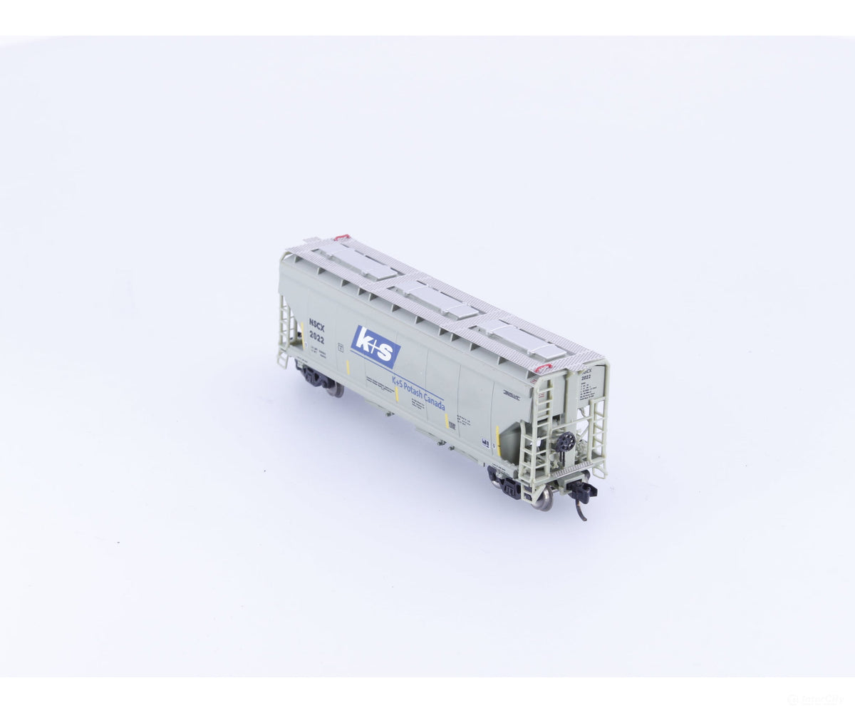 North American Railcar Corporation 11-1200400301 N 3 Bay Covered Hopper Car K&S Potash (NSCX) 2022 - Freight Cars