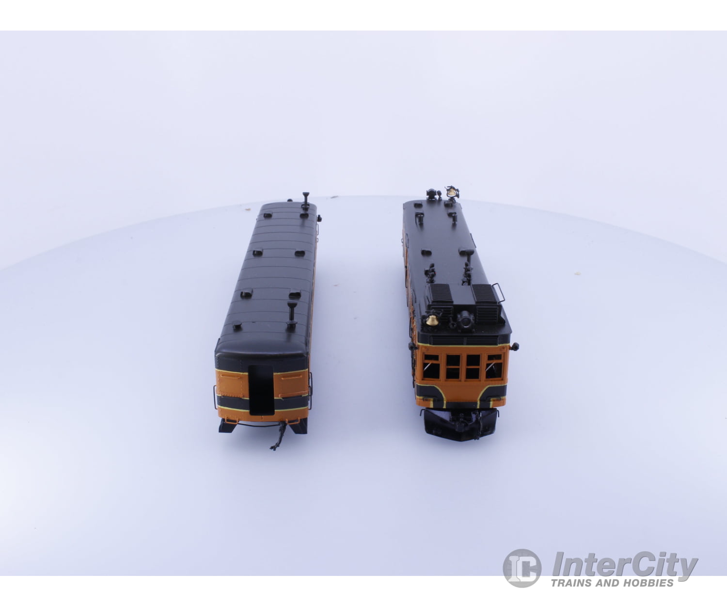 Oriental Limited GECT HO Brass Gas Electric 2302 and Coach Trailer 600 Great Northern (GN) 2302 Analog DC Locomotives