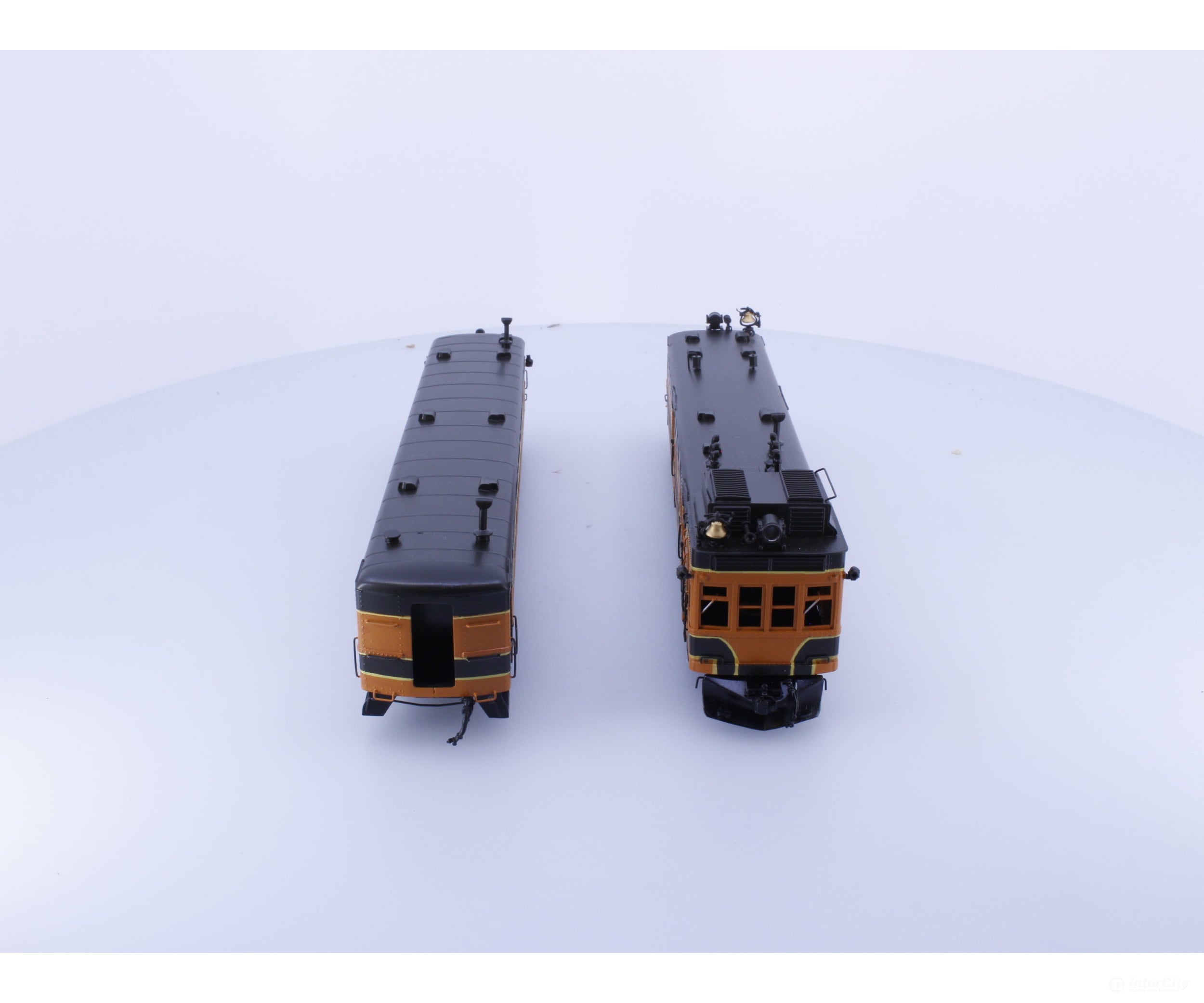 Oriental Limited GECT HO Brass Gas Electric 2302 and Coach Trailer 600 Great Northern (GN) 2302 Analog DC Locomotives