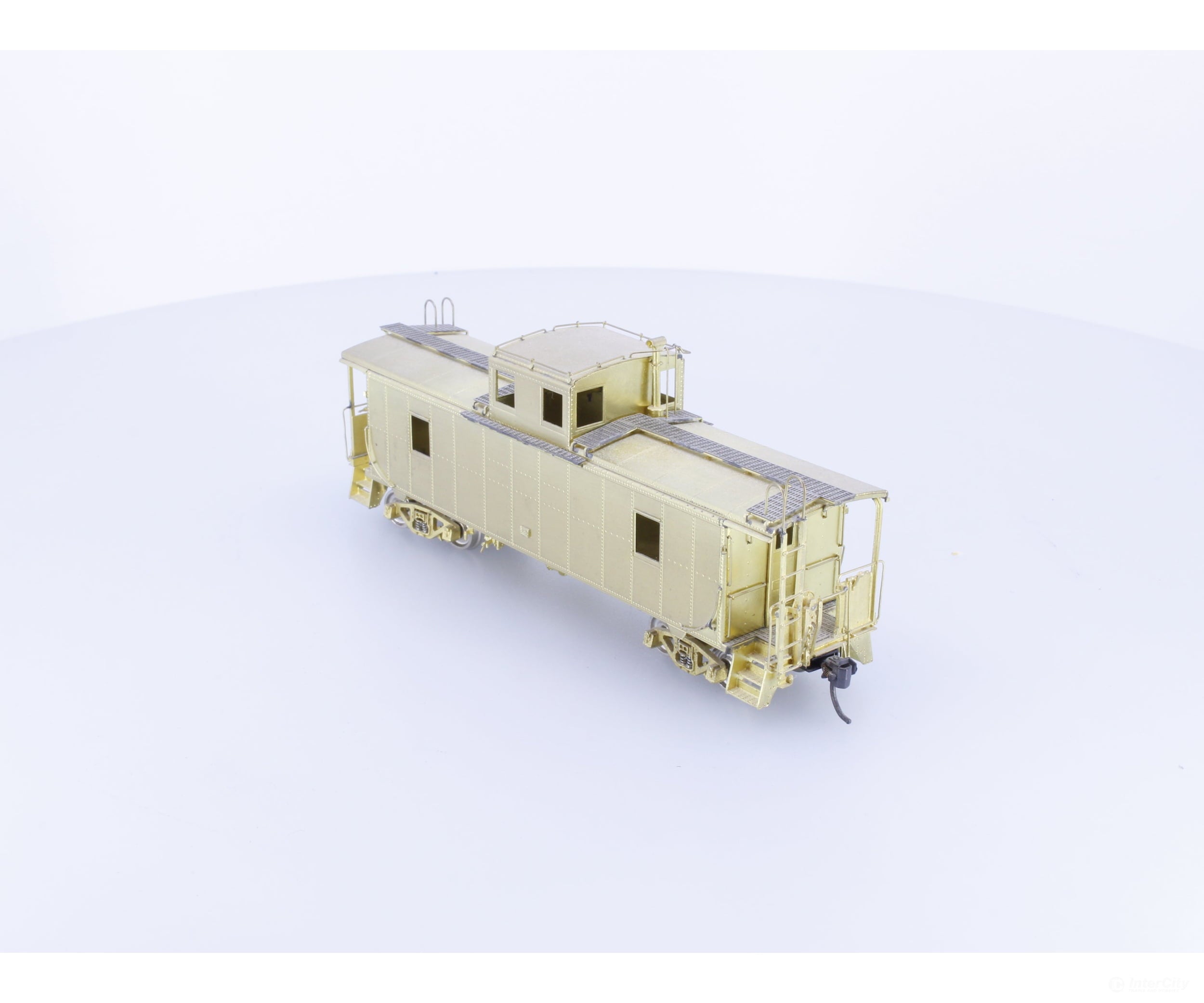 Overland 3819 HO Brass Steel Caboose Centered Straight Cupola Radial Roof Canadian Pacific (CP) - Freight Cars
