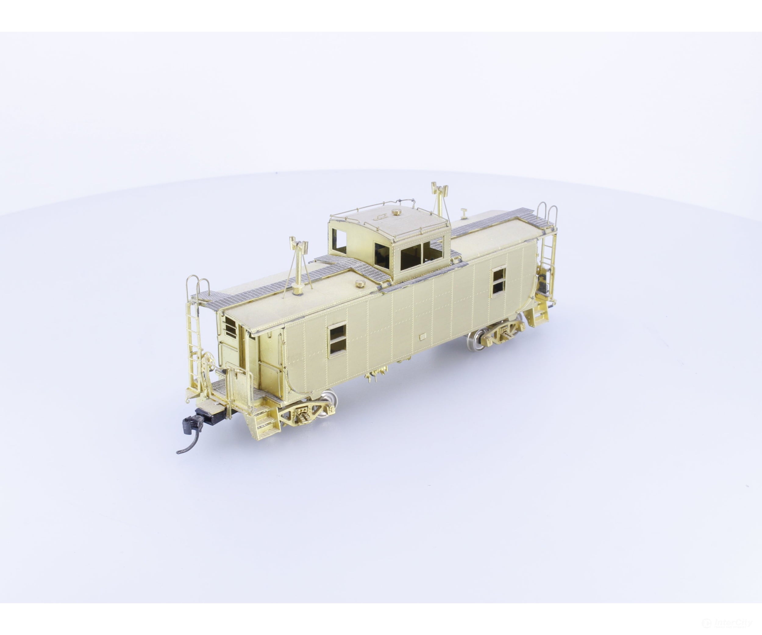 Overland 3821 HO Brass Steel Caboose Centered Straight Cupola Radial Roof Canadian Pacific (CP) - Freight Cars