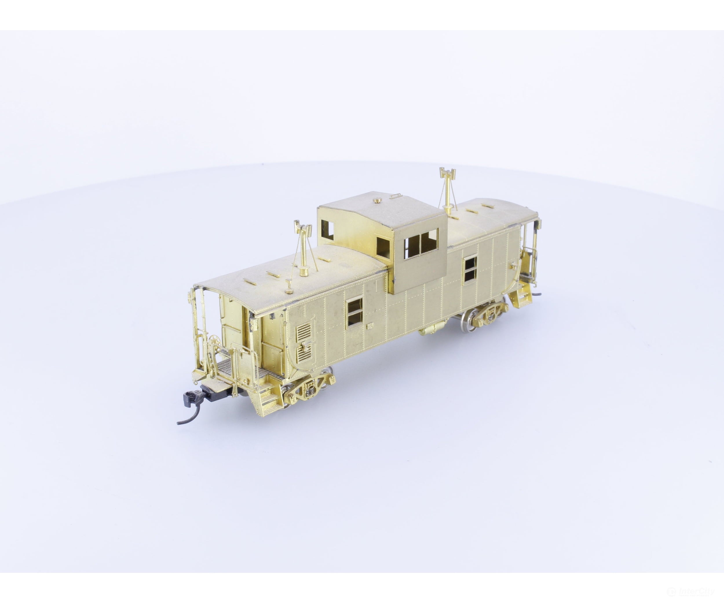 Overland 3822 HO Brass Steel Caboose Centered Straight Cupola Radial Roof Canadian Pacific (CP) - Freight Cars