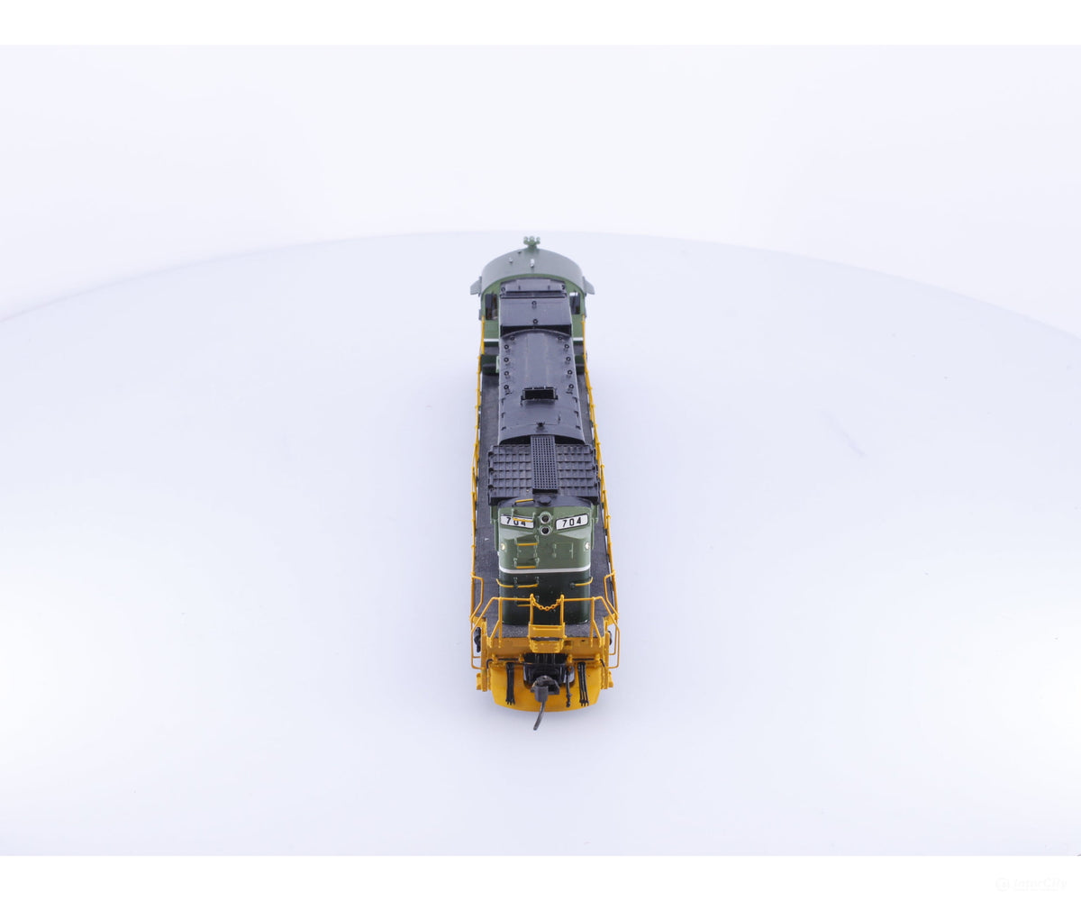Overland 6700.2 HO Brass C6301 Diesel Locomotive Factory Painted BC Rail (BCOL) 704 DCC - Locomotives