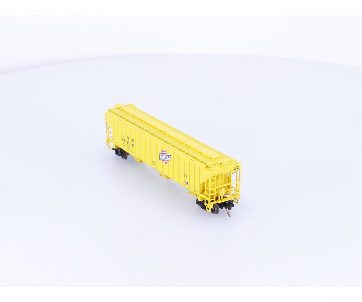 Pacific Western Rail Systems 1022C N 3 Bay PS2 Covered Hopper Chicago and North Western (CNW) 182390 - Freight Cars