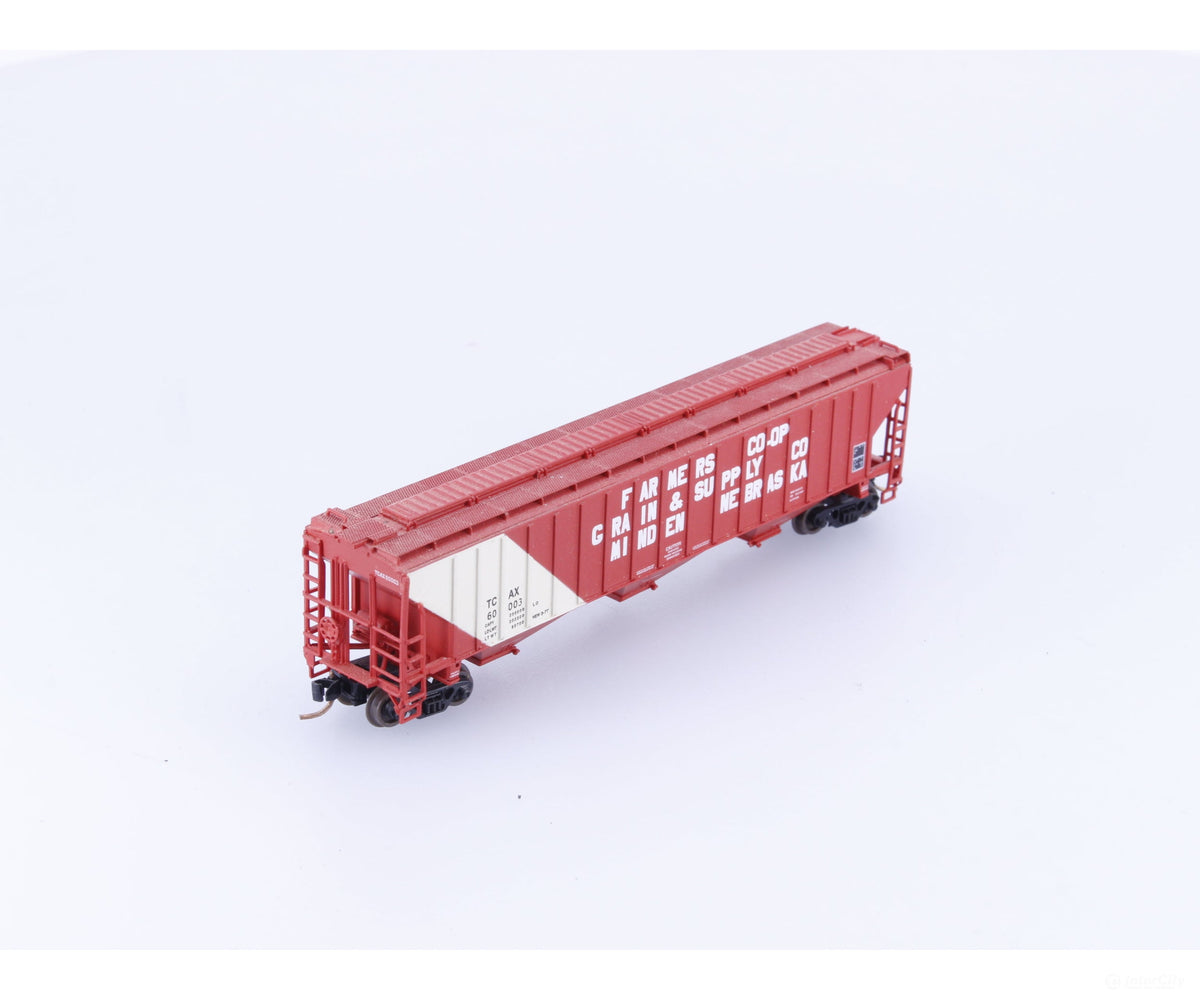 Pacific Western Rail Systems 1120A N 3 Bay PS2 Covered Hopper Farmers Co-op (TCAX) 60003 - Freight Cars