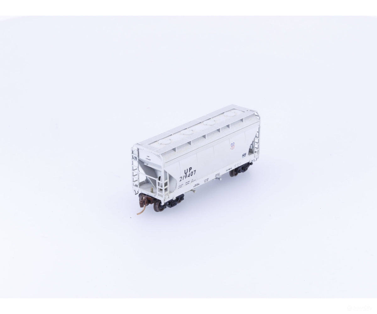 Pacific Western Rail Systems N1059B N 2 Bay Covered Hopper Union Pacific (UP) 219407 - Freight Cars