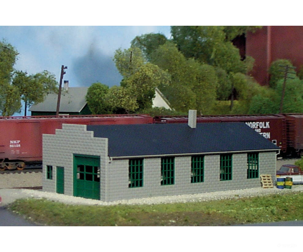Pikestuff 9 Auto Repair Shop -- Kit - 3-1/2 X 8-1/4’ 21Cm Structures