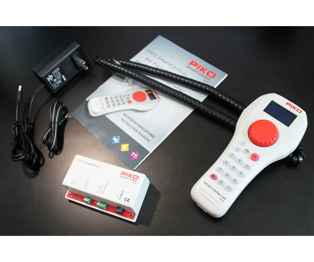 Piko 55017 Smartcontrol Light Dcc Command Station With Handheld Controller Stations & Expansion
