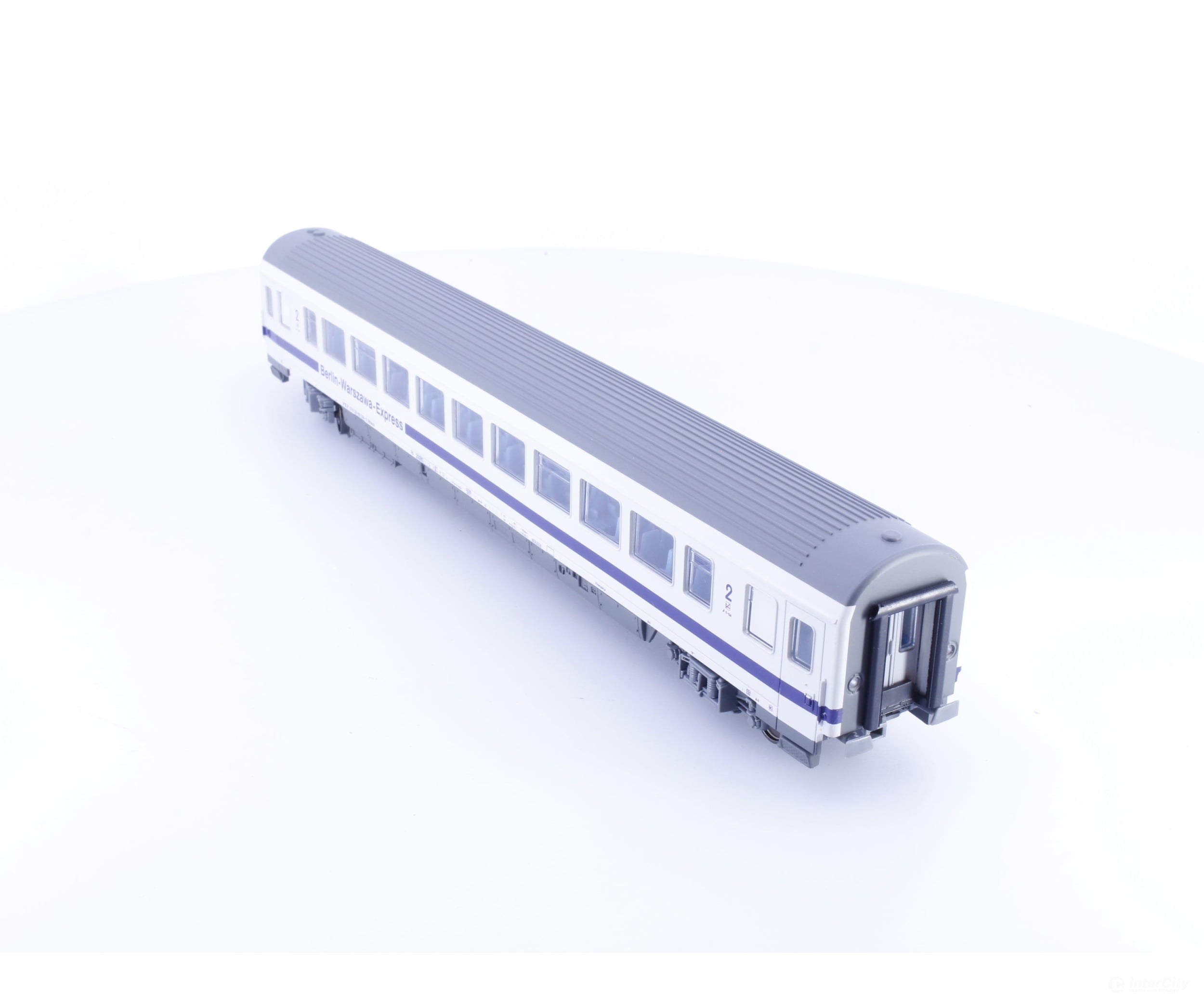Piko 57617 HO PKP 2nd Class Passenger Car Berlin-Warszawa-Express 615120 (#1) - European Passenger Cars