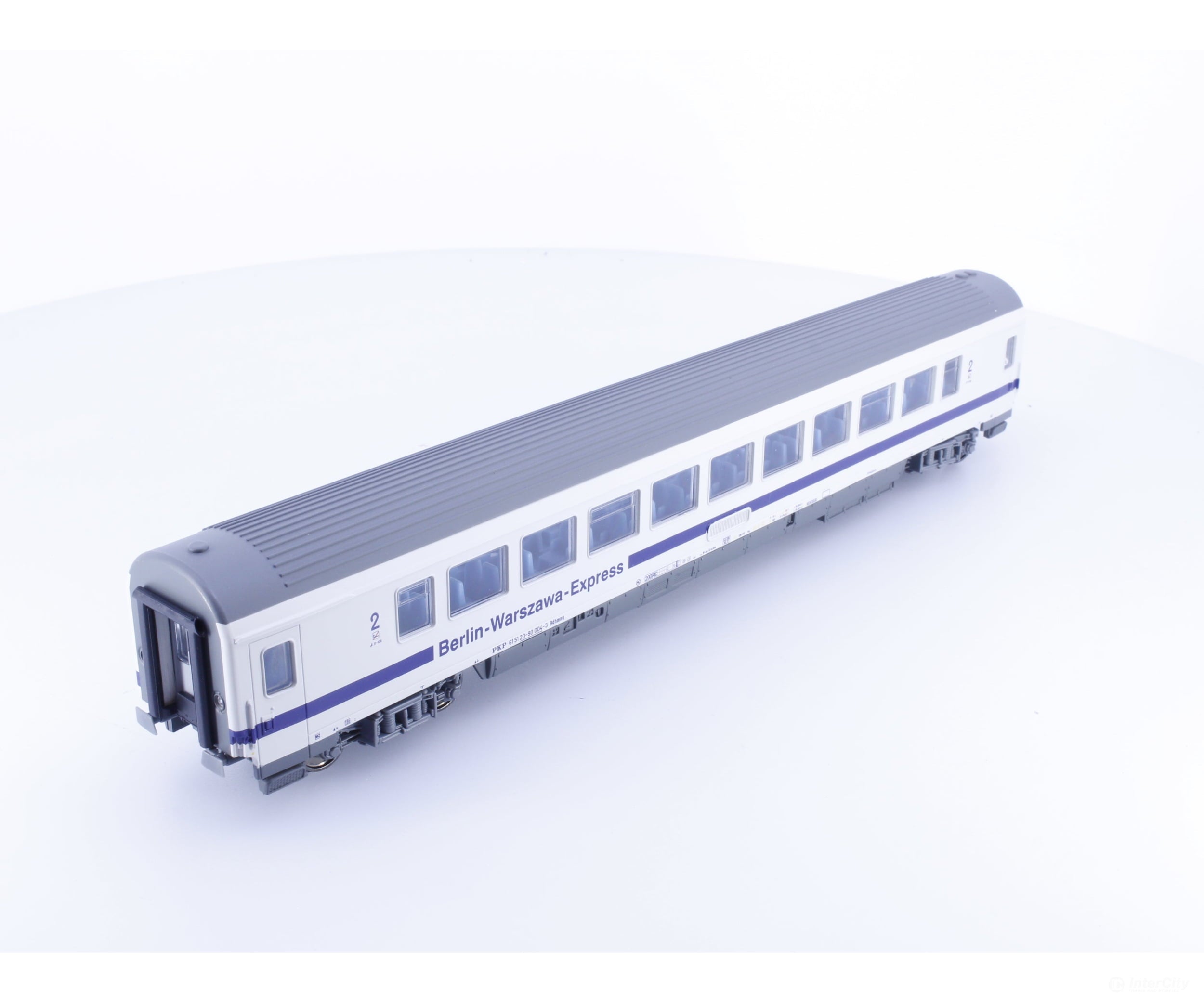 Piko 57617 HO PKP 2nd Class Passenger Car Berlin-Warszawa-Express 615120 (#1) - European Passenger Cars