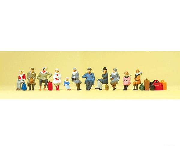 Preiser Kg HO 10317 Seated Passengers in Winter Clothes - pkg(11) - Figures