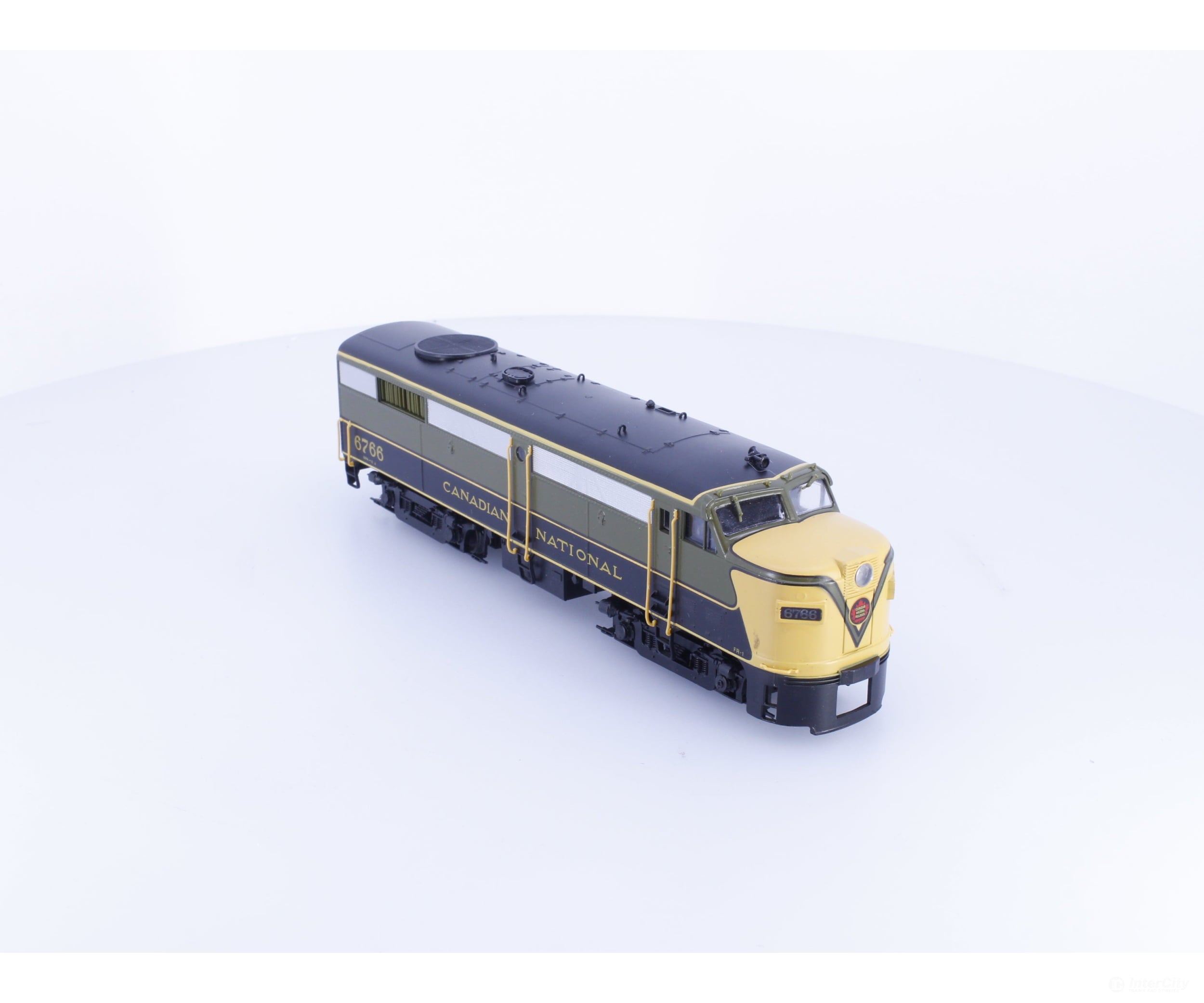 Proto 2000 8647 HO FA2 Non Powered Dummy Unit Canadian National (CN) 6766 - Locomotives