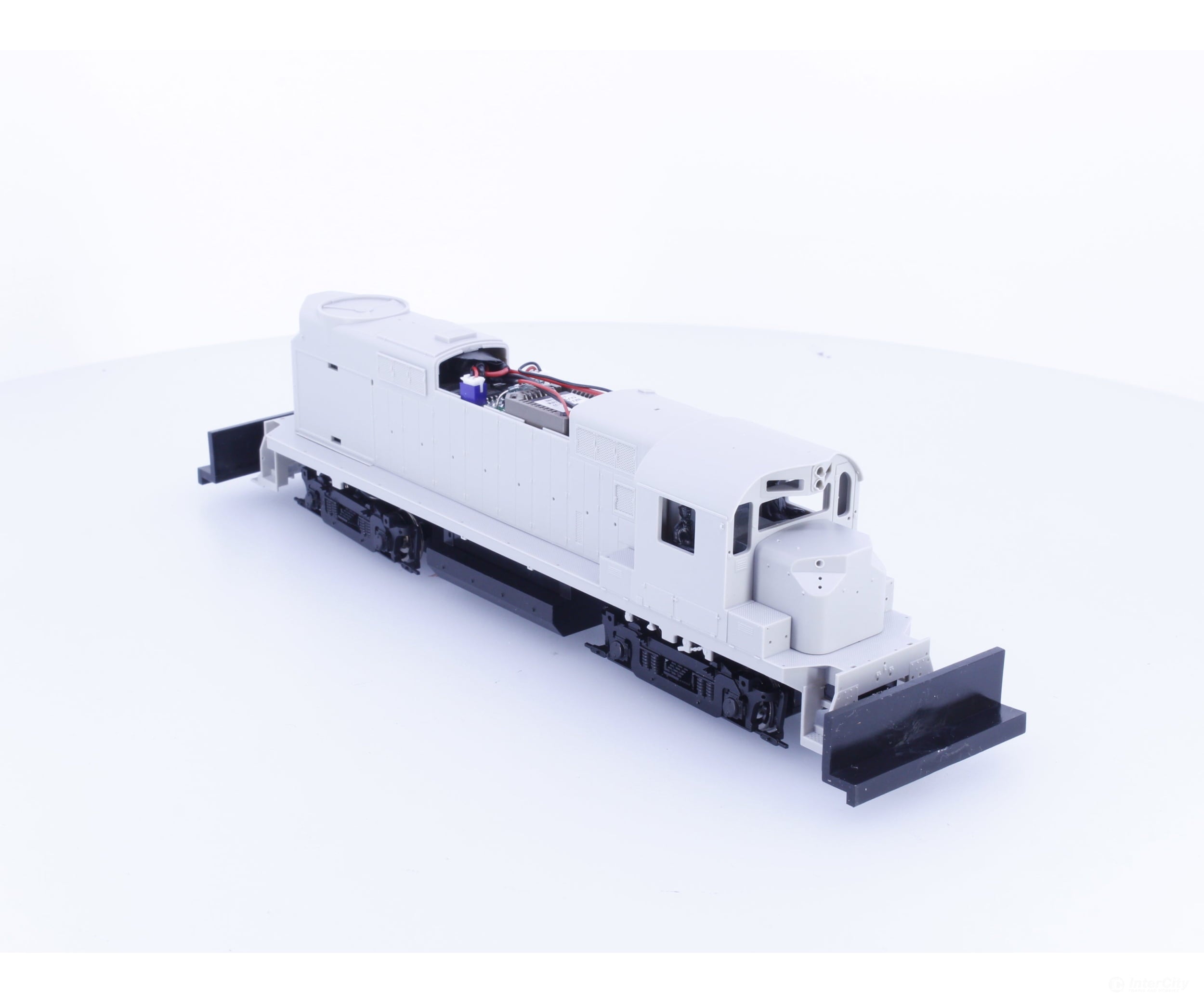 Proto 2000 920-31356 HO RS-27 Diesel Locomotive Undecorated DCC & Sound - Locomotives