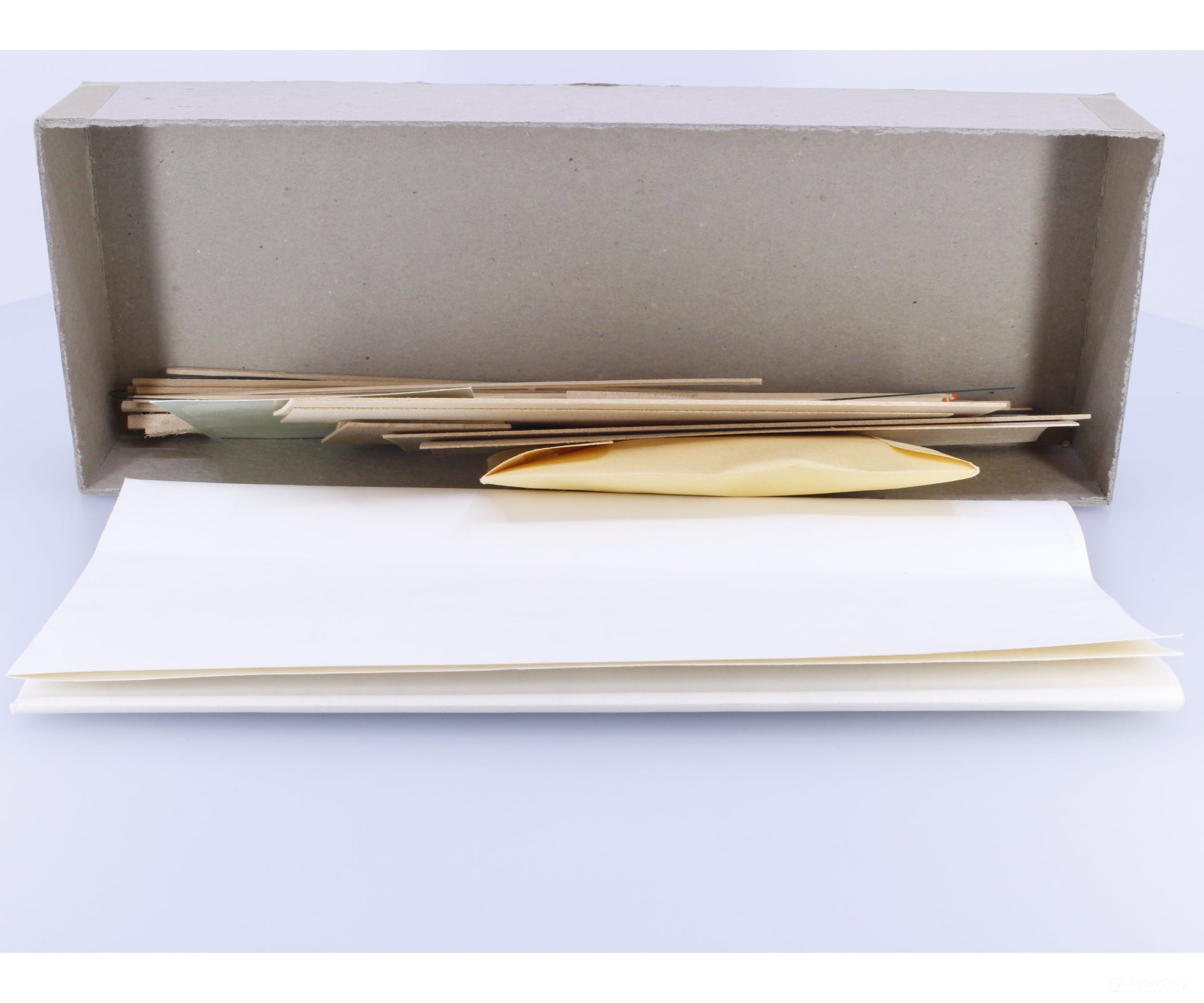 Quality Craft Models C-1 HO Bathtub Gondola Kit Canadian Pacific (CP) - Freight Cars