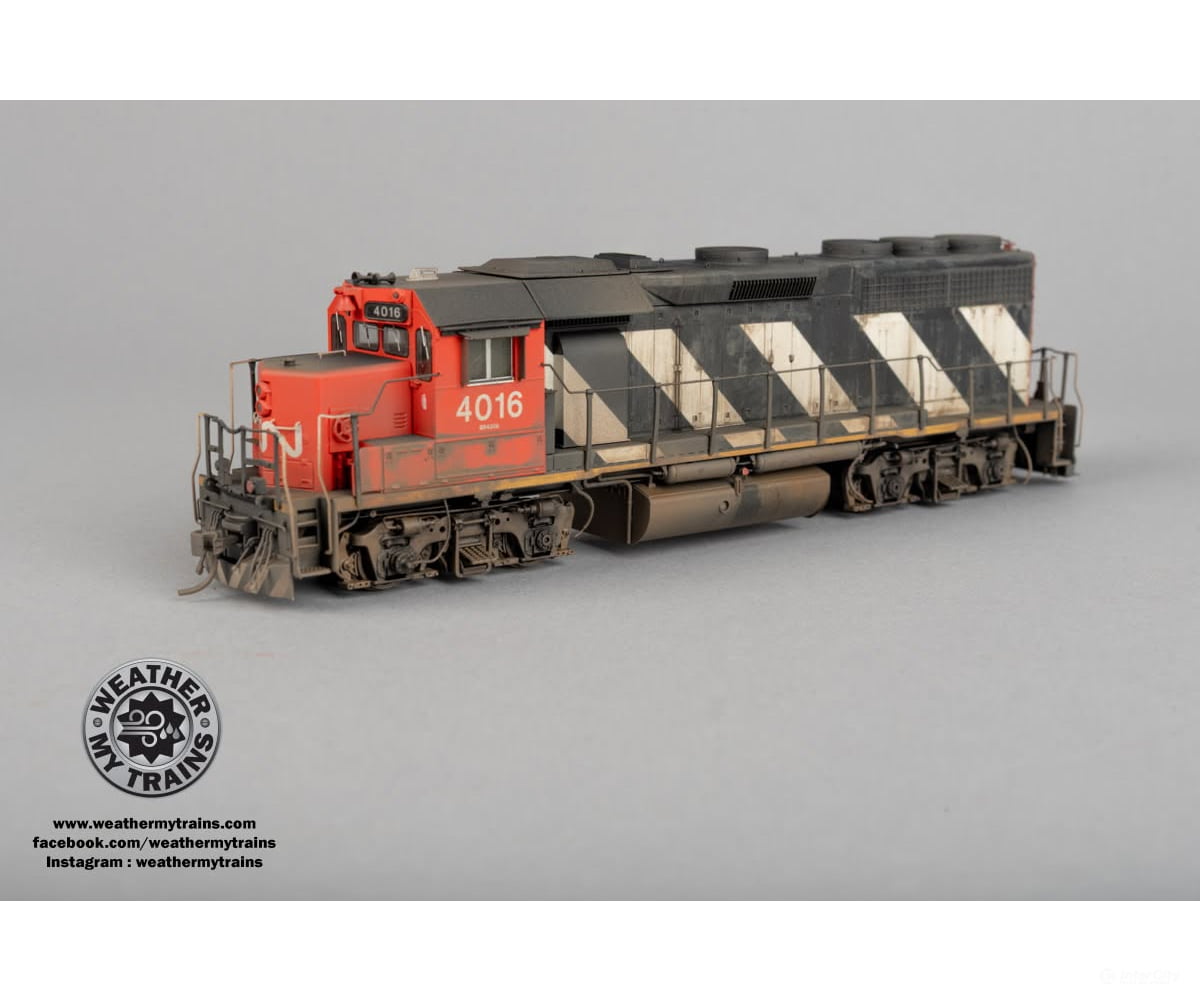 Rapido 040506 HO EMD GP40 (DC/DCC/Sound): CN - Stripes: #4016 - Weathered by WEATHER MY TRAINS - Locomotives