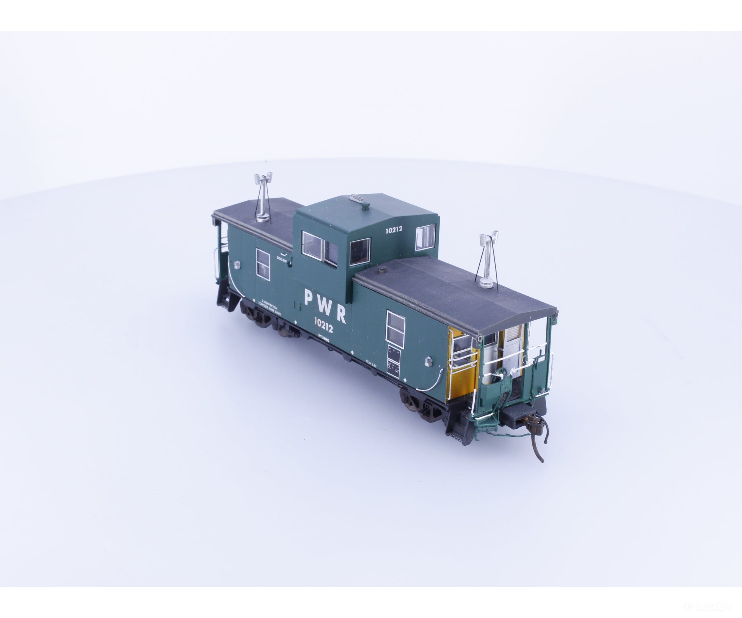 Rapido 10212 HO Angus Wide Vision Caboose Port Washington Railway (PWR) 10212 - Freight Cars