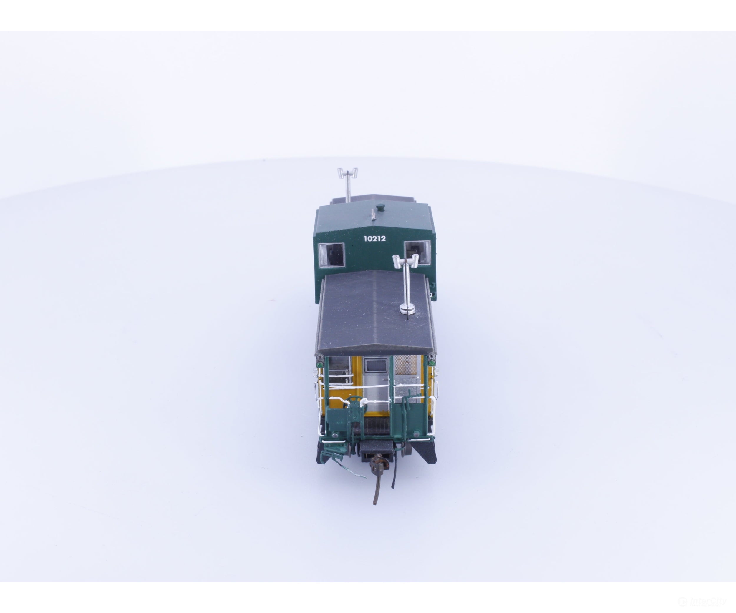 Rapido 10212 HO Angus Wide Vision Caboose Port Washington Railway (PWR) 10212 - Freight Cars