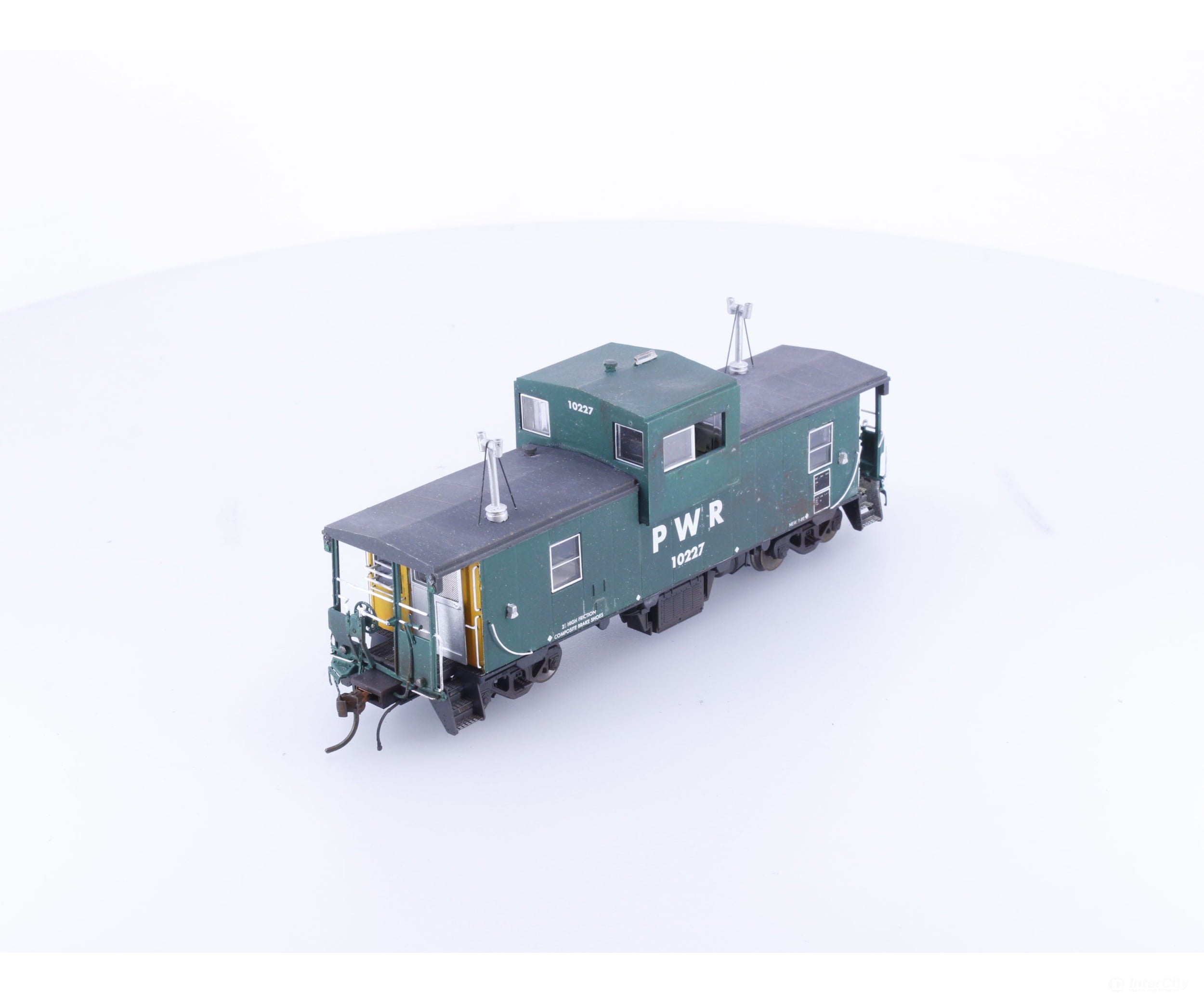 Rapido 10227 HO Angus Wide Vision Caboose Pacific Western Railway (PWR) 10227 - Freight Cars