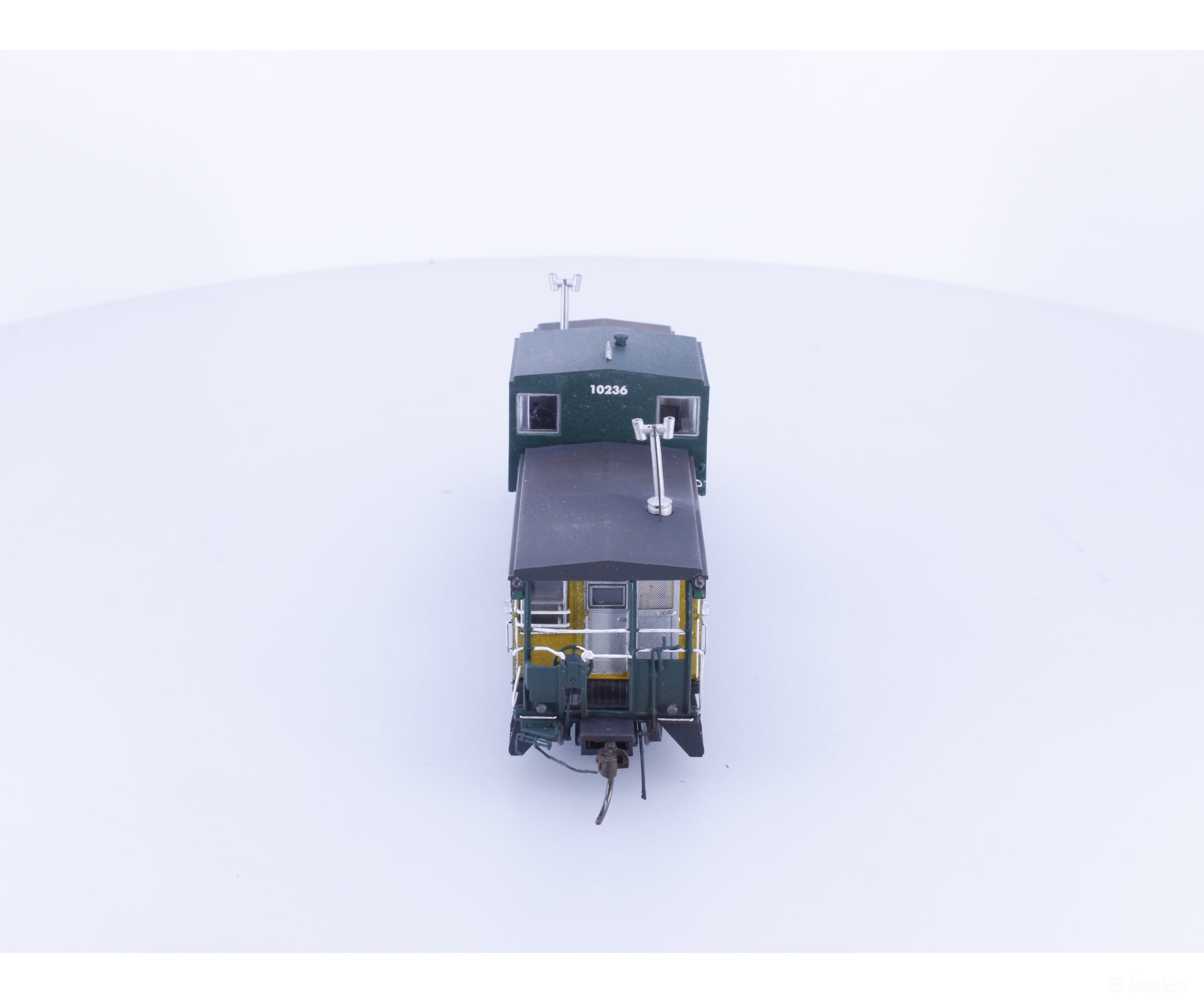 Rapido 10236 HO Angus Wide Vision Caboose Port Washington Railway (PWR) 10236 - Freight Cars