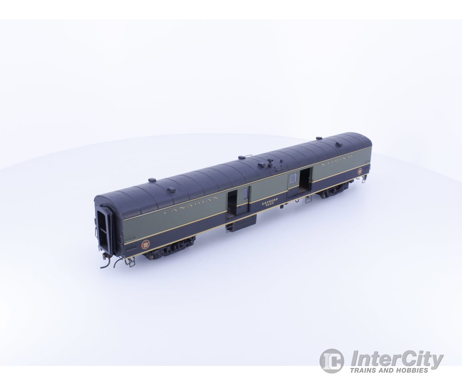 Rapido 106014 HO Baggage Car Express Canadian National (CN) Express 9220 Passenger Cars