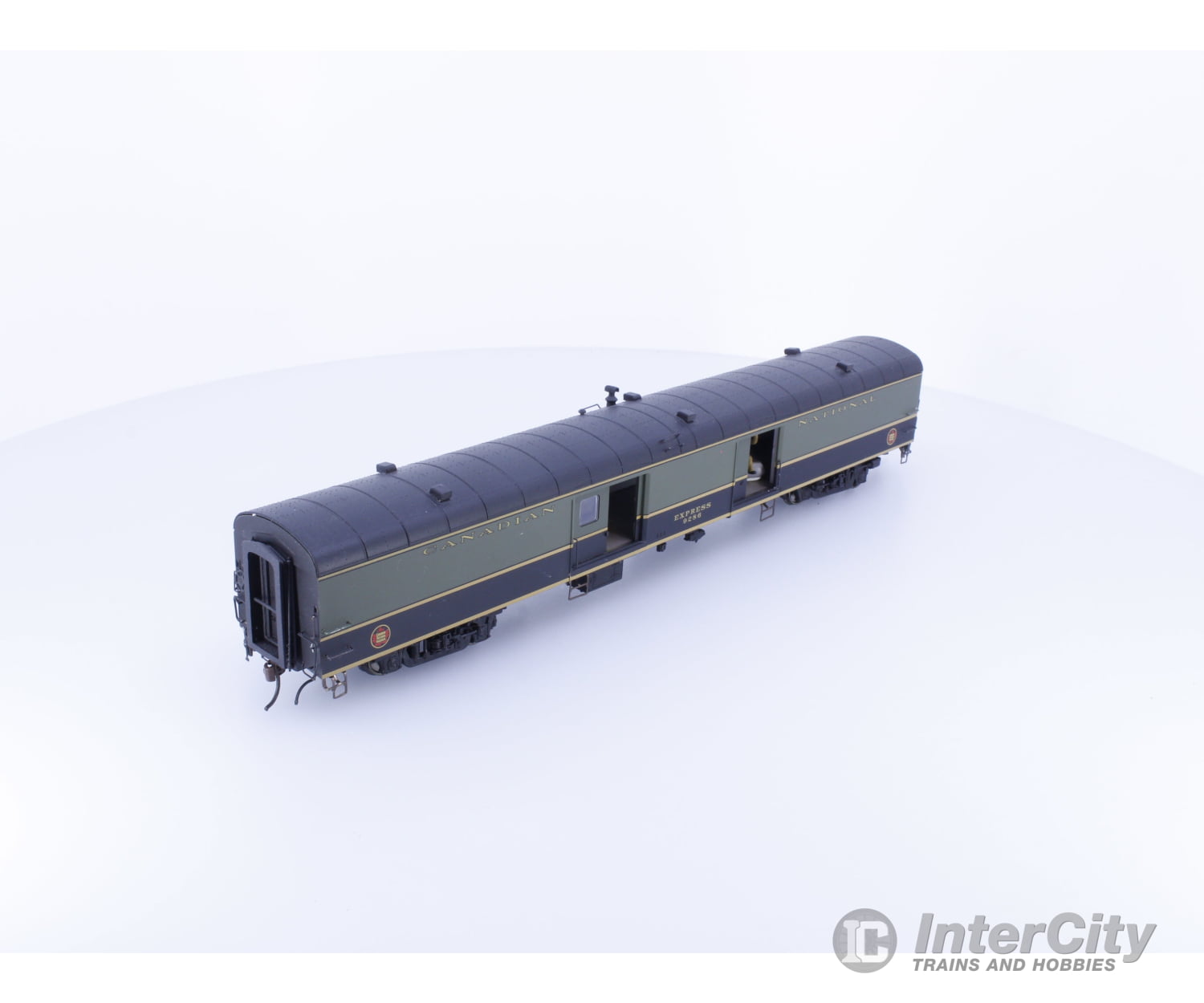 Rapido 106023 HO Baggage Car Express Canadian National (CN) Express 9286 Passenger Cars