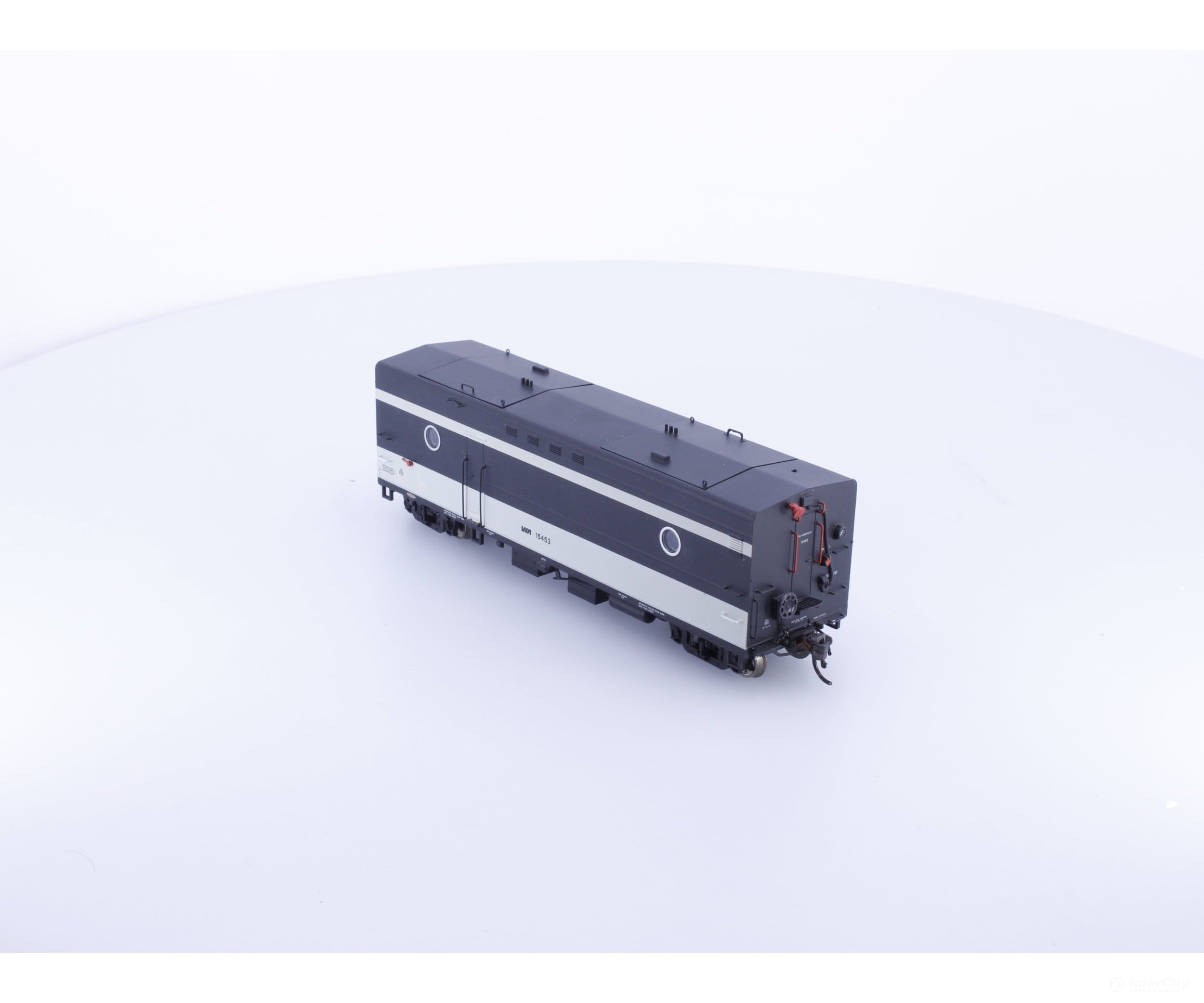 Rapido 107106 HO Steam Generator Car CN Scheme Via Rail (VIA) 15453 - Freight Cars