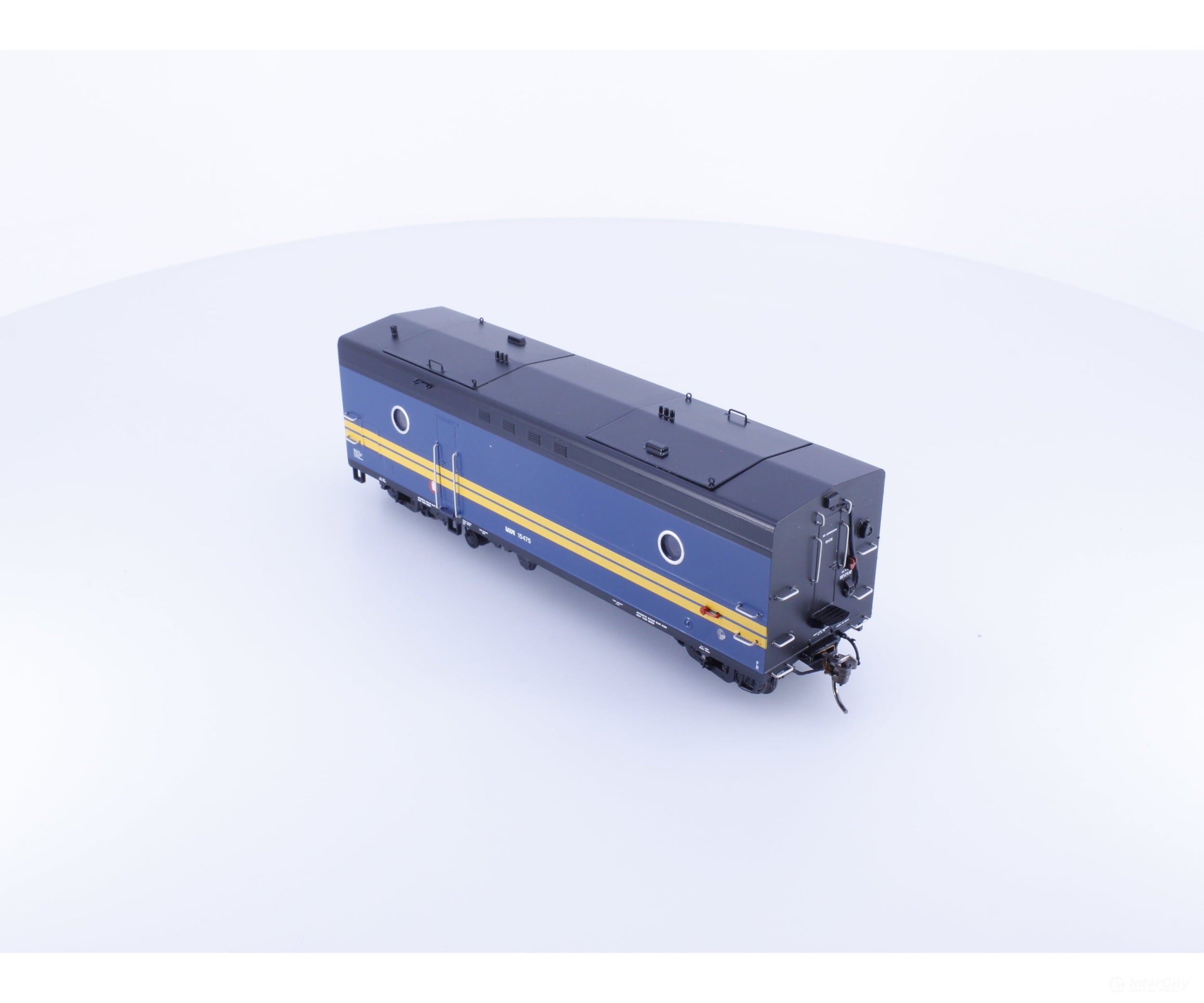 Rapido 107359 HO Steam Generator Unit with Sound Via Rail (VIA) 15475 Passenger Cars