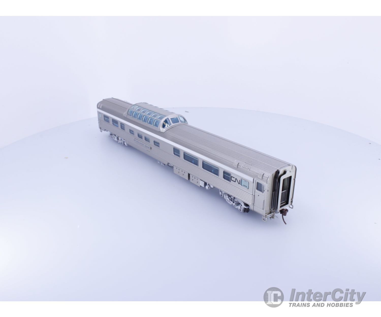 Rapido 116009 HO Budd Mid-Train Dome Canadian National (CN) Starlight Dome Passenger Cars