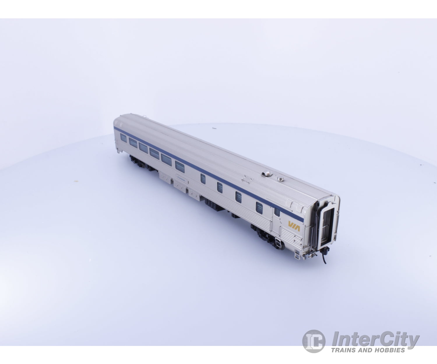 Rapido 117003 HO Dining Car Frontenac Via Rail (VIA) Frontenac Passenger Cars