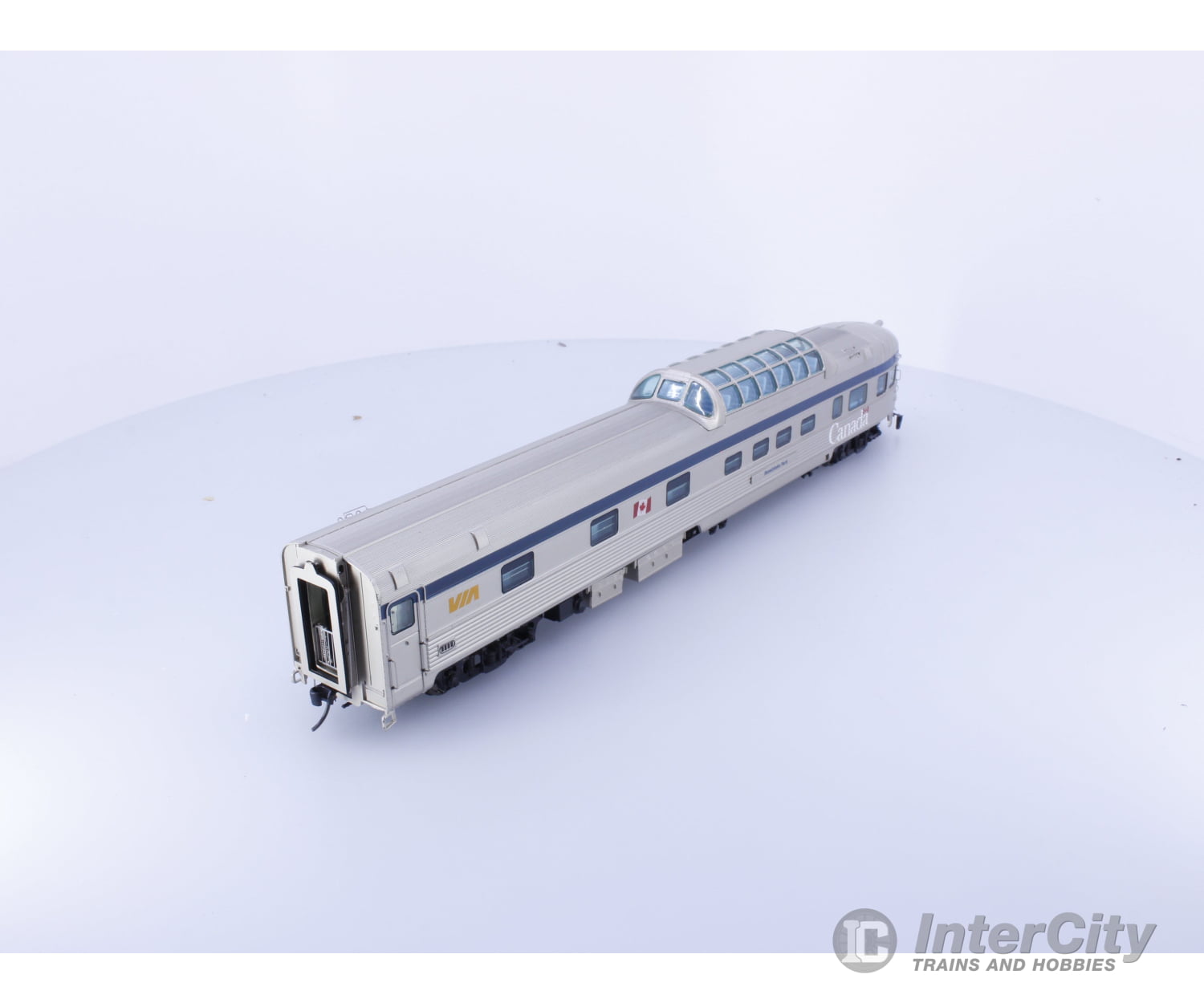 Rapido 120020 HO Park Car Revelstoke Park Canada Scheme Via Rail (VIA) Revelstoke Park Passenger Cars