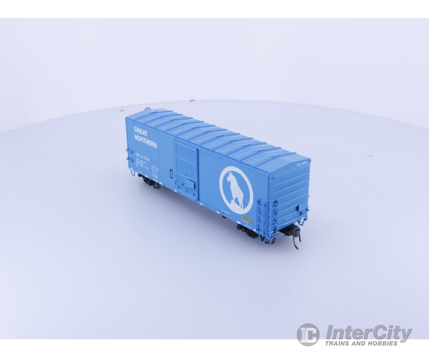Rapido 155007A HO 40’ Box Car With Late IDNE Big Sky Blue Great Northern (GN) 5205 Freight Cars