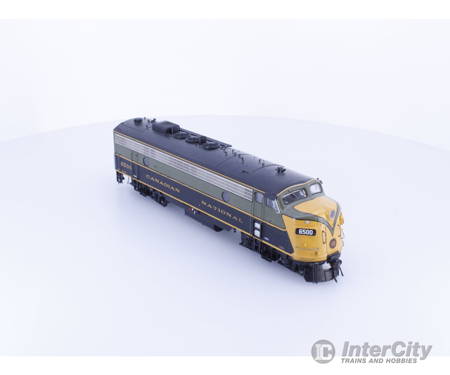 Rapido 220501 HO FP9A Diesel Locomotive 1954 Scheme Canadian National (CN) 6500 DCC & Sound Locomotives