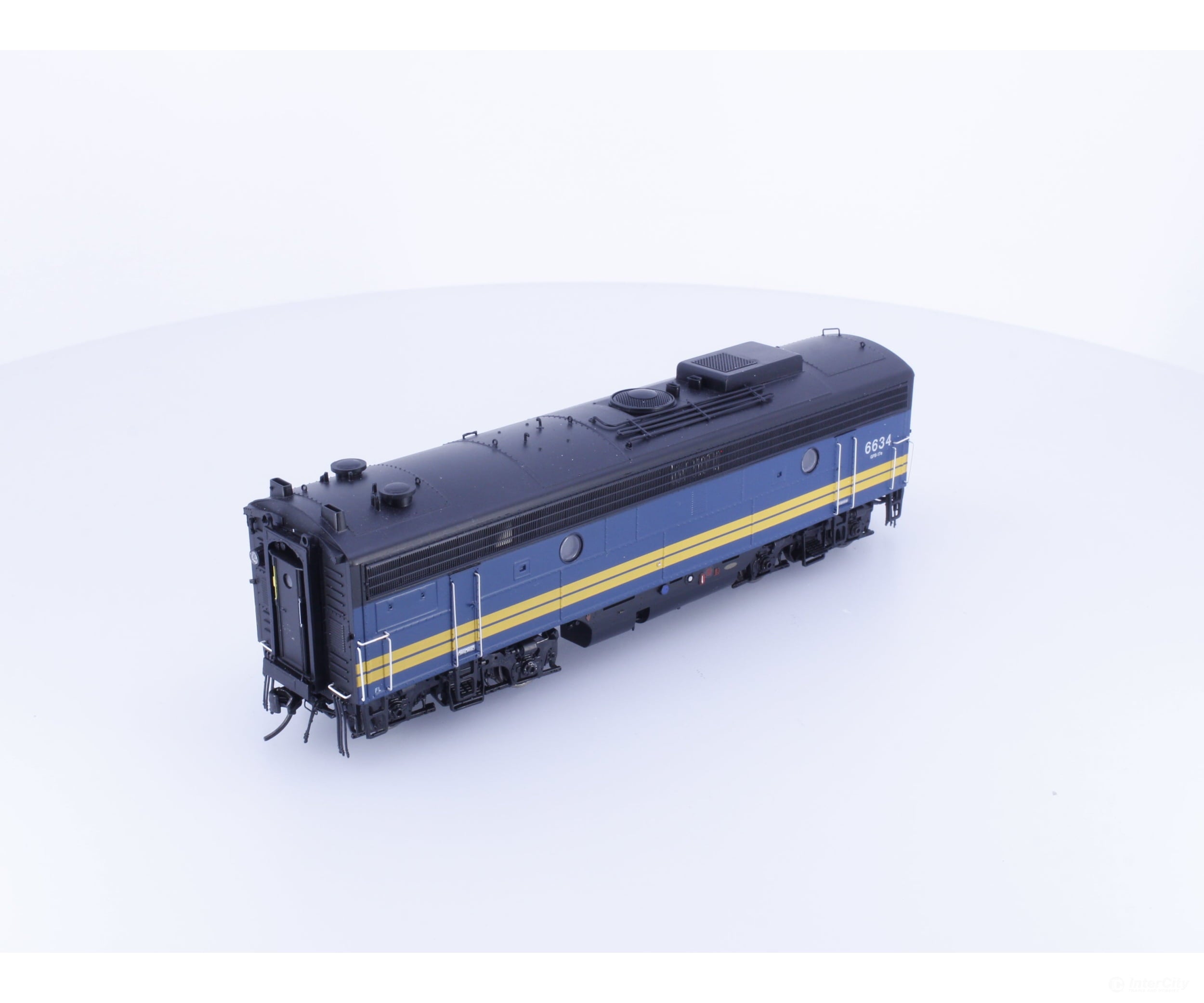 Rapido 221623 HO CN F9B Diesel B Unit Locomotive Via Rail (VIA) 6634 DCC & Sound Locomotives