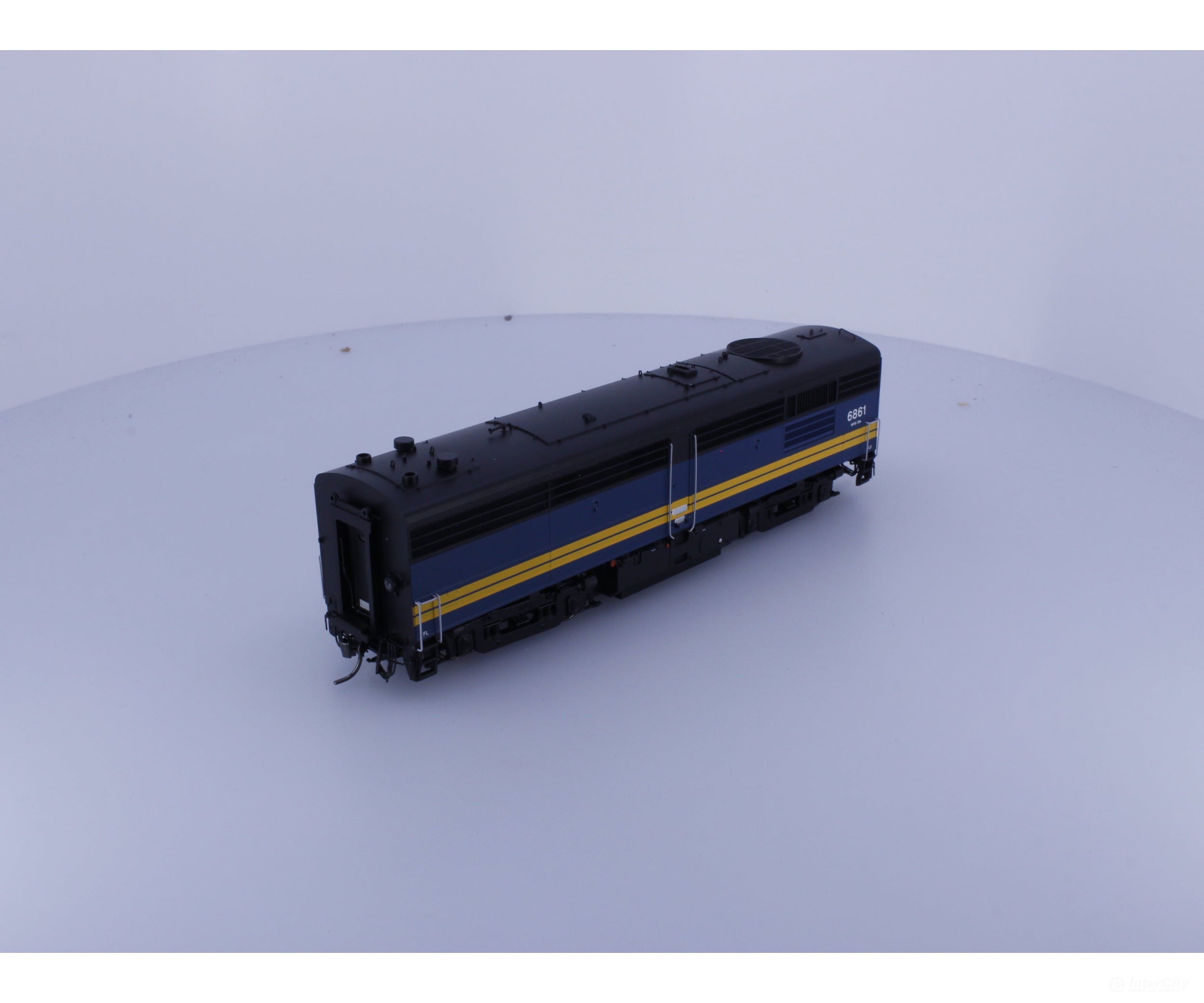 Rapido 30511 HO FPB-4 Diesel B Unit #2 Via Rail (VIA) 6861 DCC & Sound Locomotives