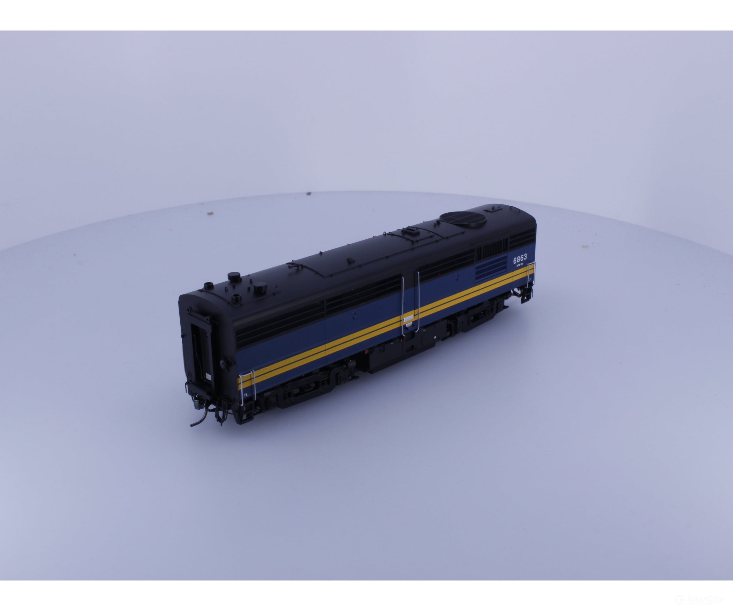 Rapido 30512 HO FPB-4 Diesel B Unit #1 Via Rail (VIA) 6863 DCC & Sound Locomotives