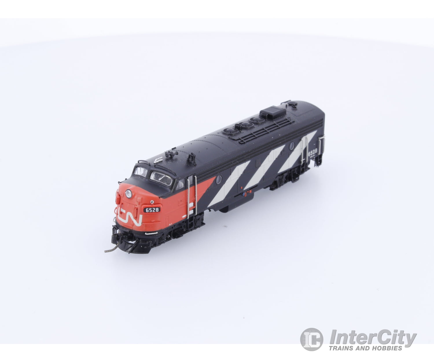 Rapido 530506 N FP9A Canadian National (CN) 6528 DCC & Sound Locomotives