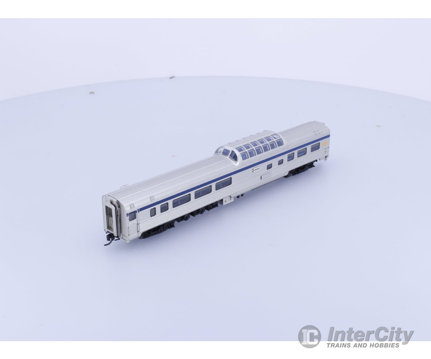 Rapido 550110 N Skyline Dome Coach Via Rail (VIA) Passenger Cars