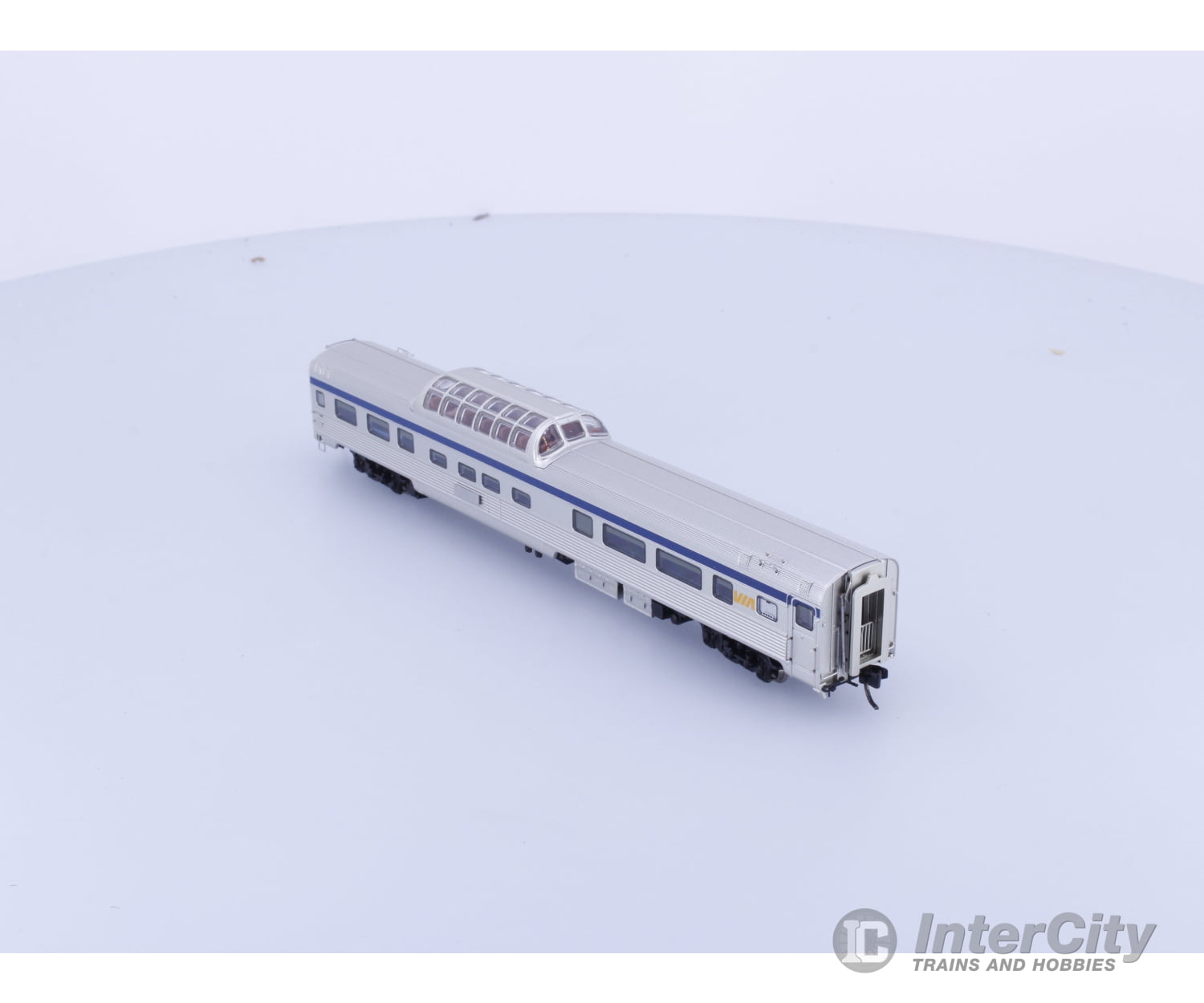 Rapido 550111 N Skyline Dome Coffee Shop Rebuilt #1 Via Rail (VIA) Passenger Cars